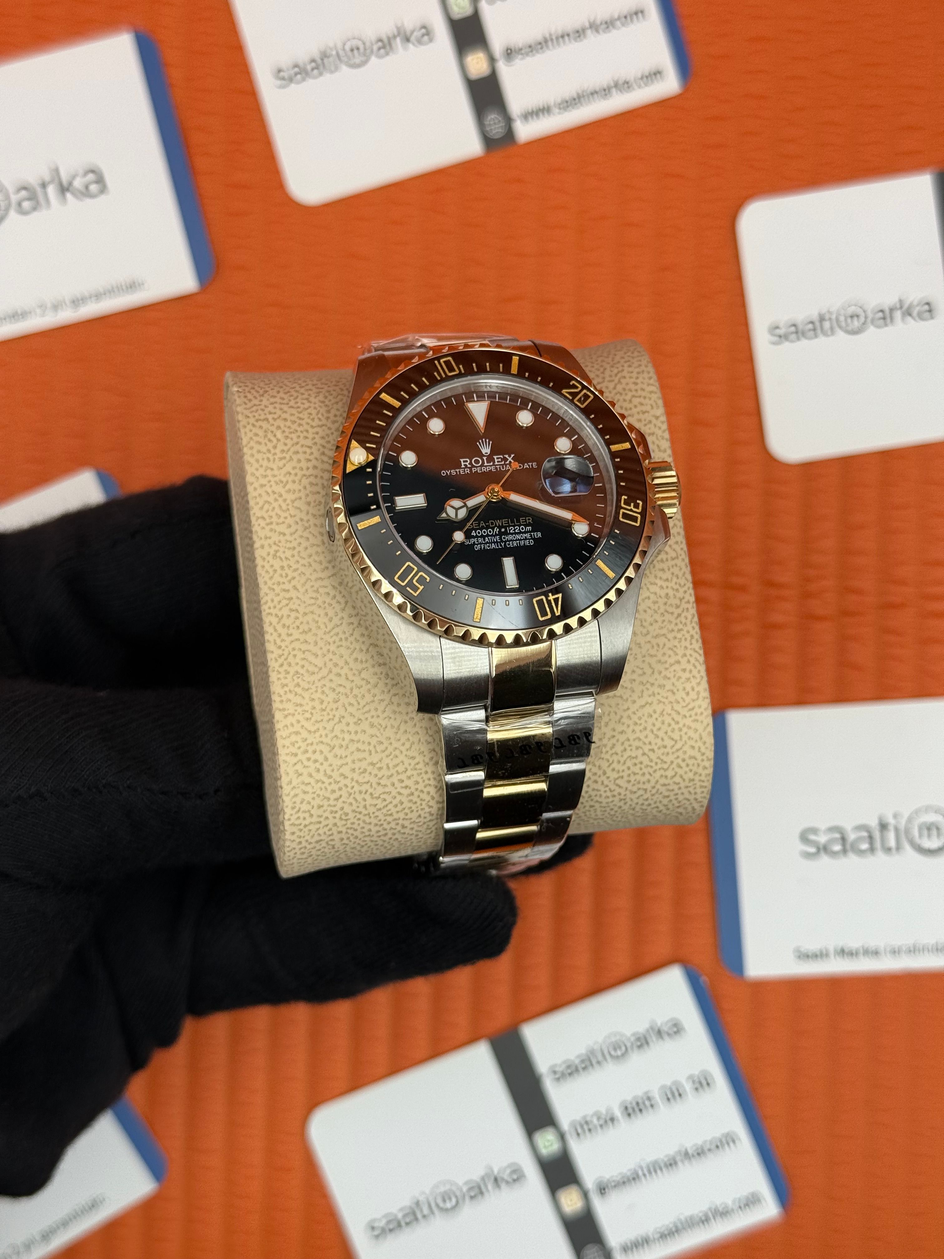 ROLEX Sea Dweller oyster black dial gold silver kasa-kordon