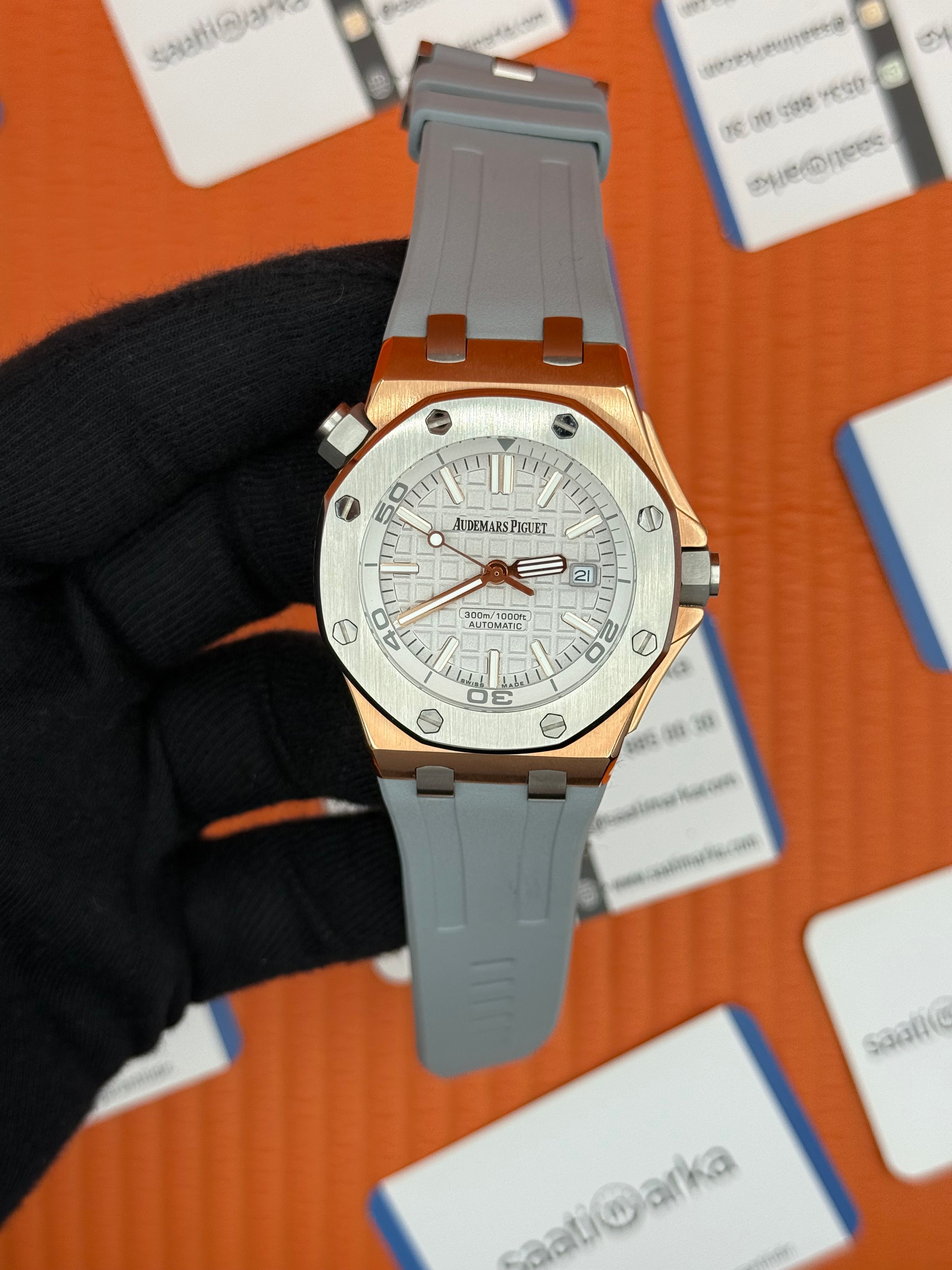 AUDEMARS PİGUET ROYAL OAK KAUÇUK GRİ KORDON OTOMATİK MEKANİZMA 