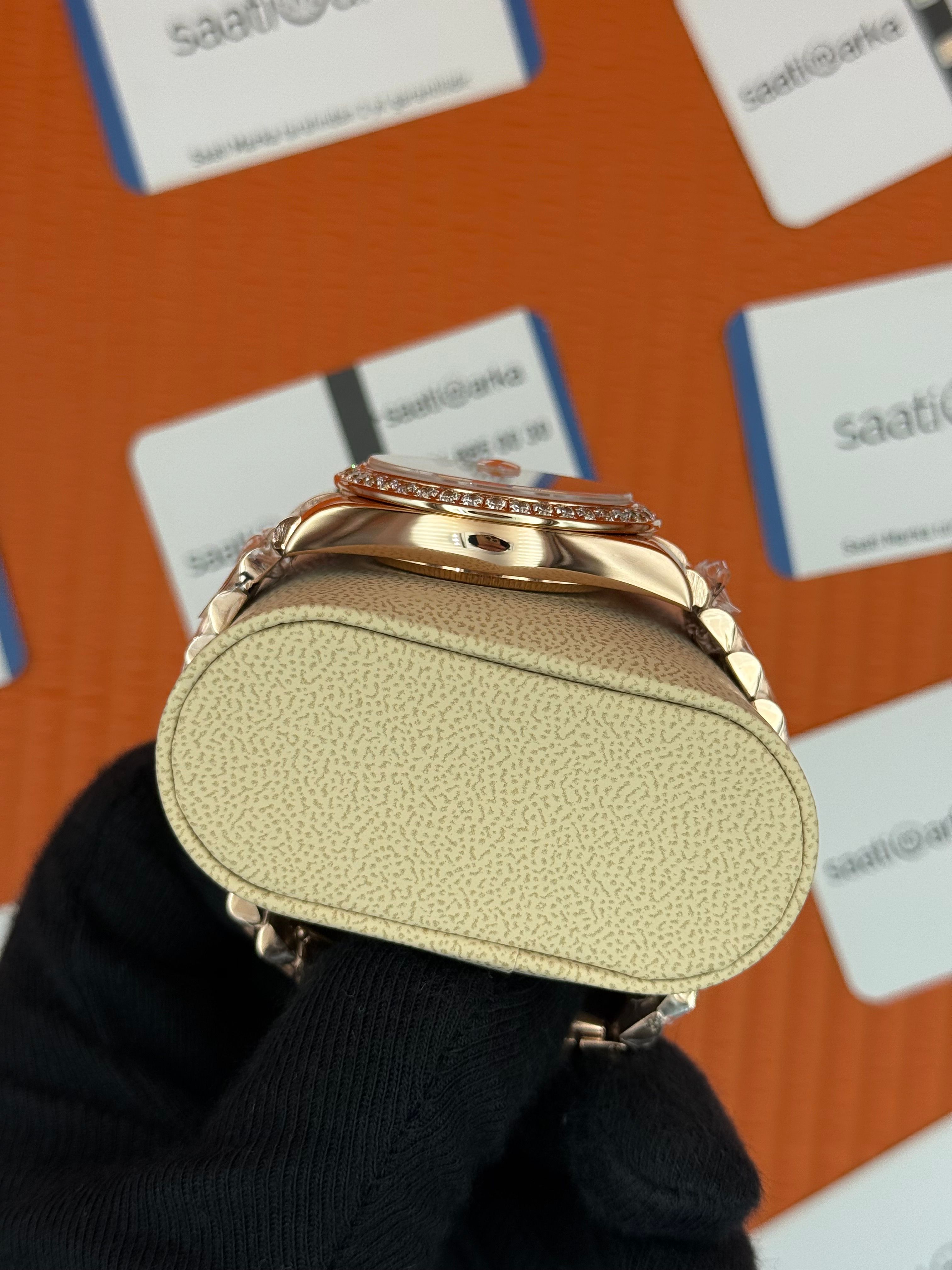 ROLEX Day Date taşlı bezel roma rakamlı gri kadran rose kasa-kordon oyster