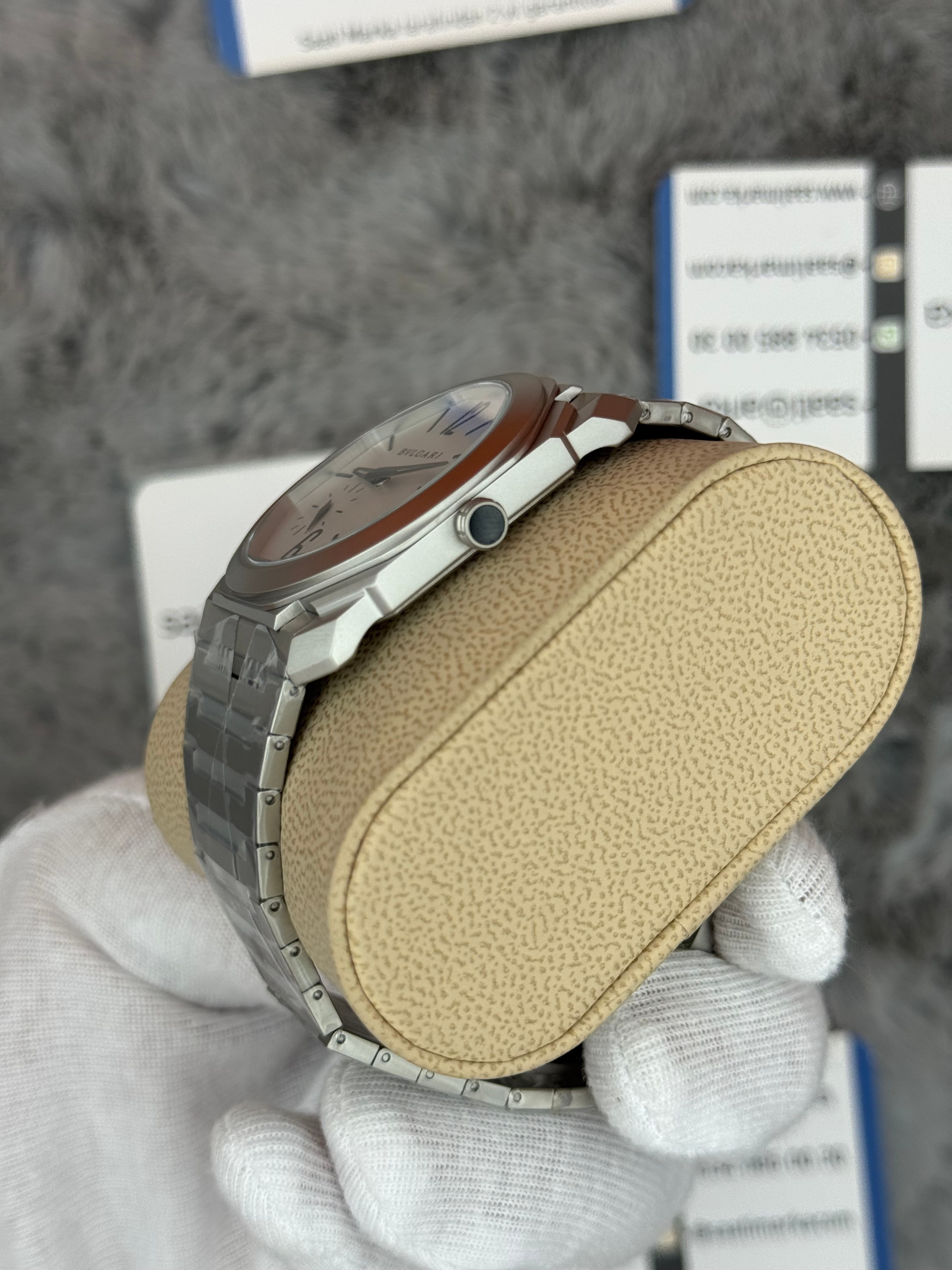 BVLGARİ octo 40mm beyaz kadran silver kasa kordon erkek kol saati