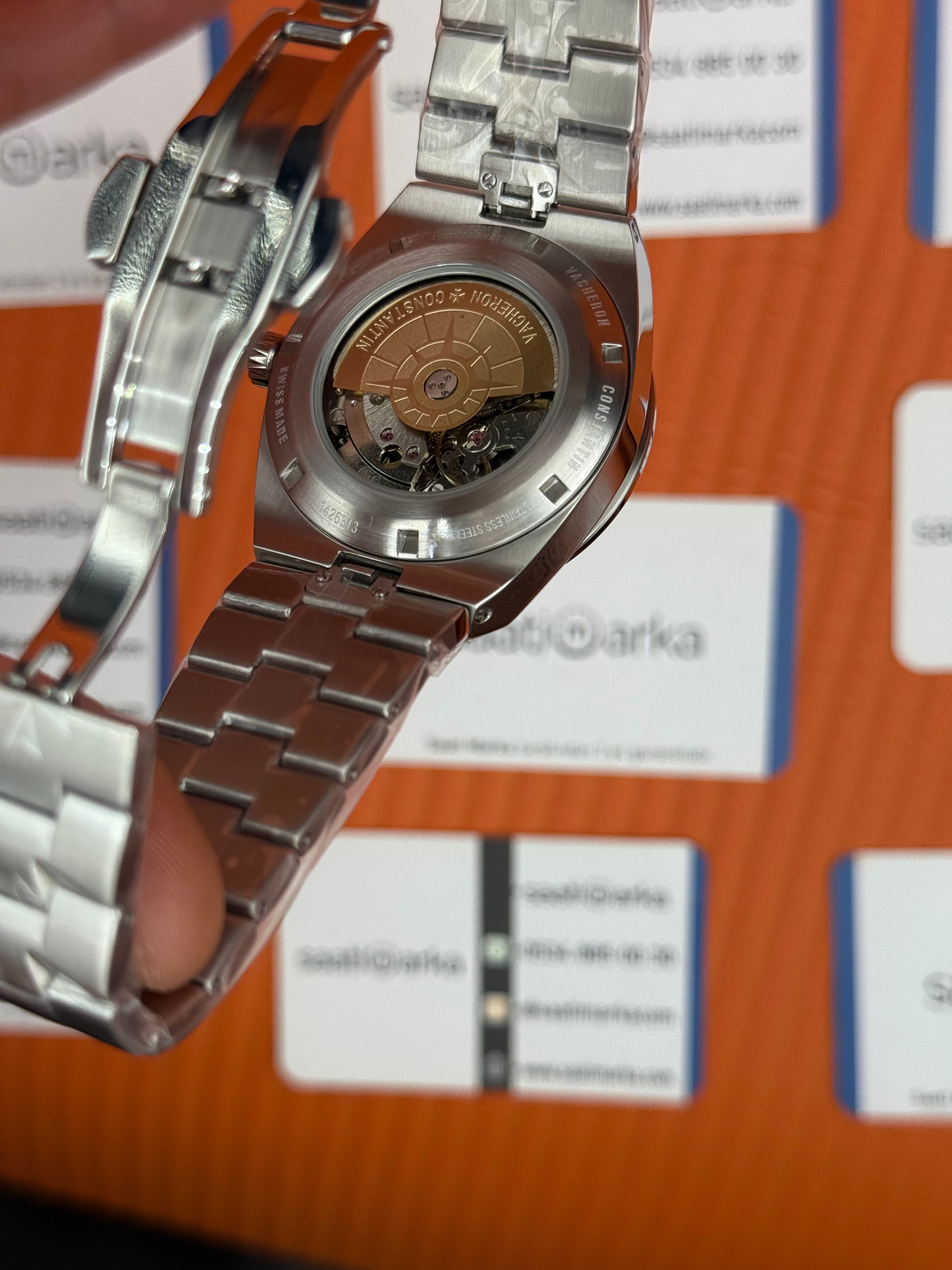 VACHERON CONSTANTIN overseas yeşil kadran silver kasa kordon erkek kol saati