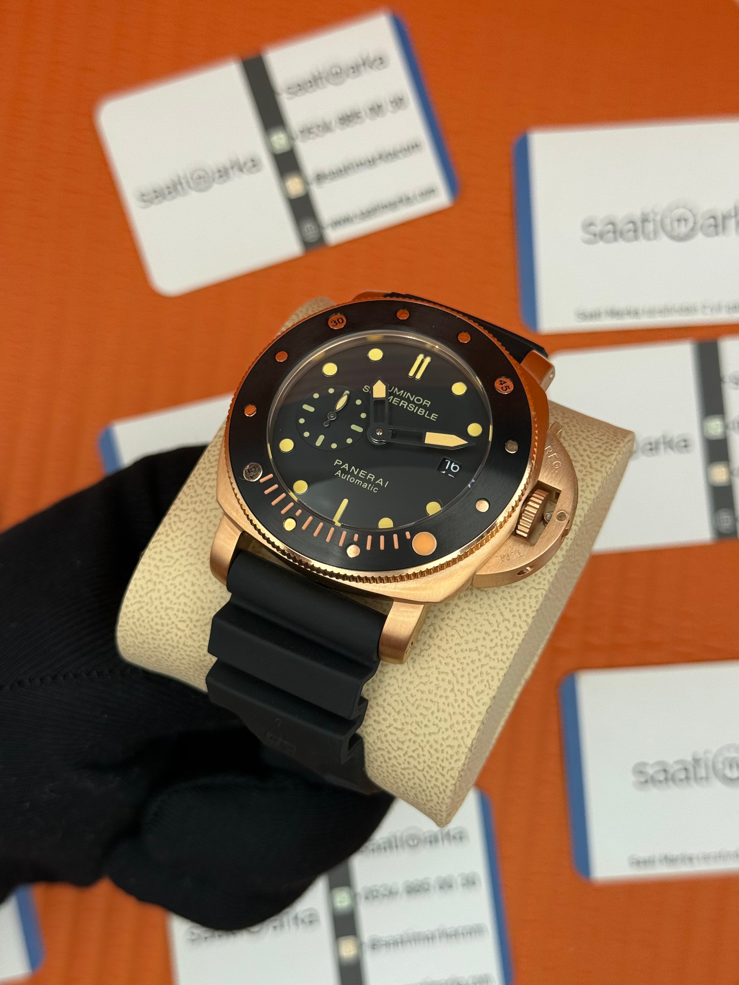 PANERAI submersible automatic rose kasa siyah bezel siyah kauçuk kordon