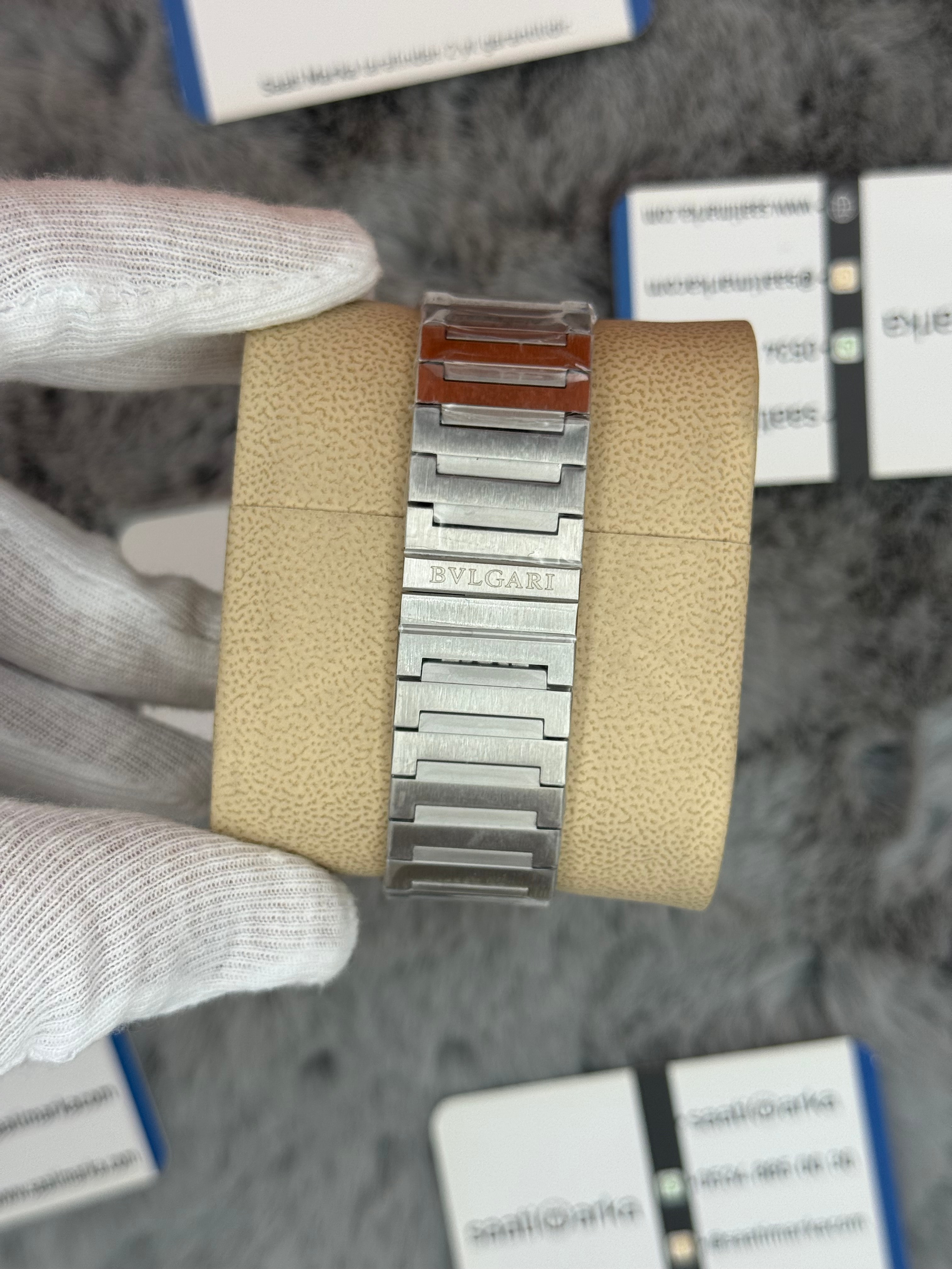 BVLGARİ octo 40mm siyah kadran silver kasa kordon erkek kol saati