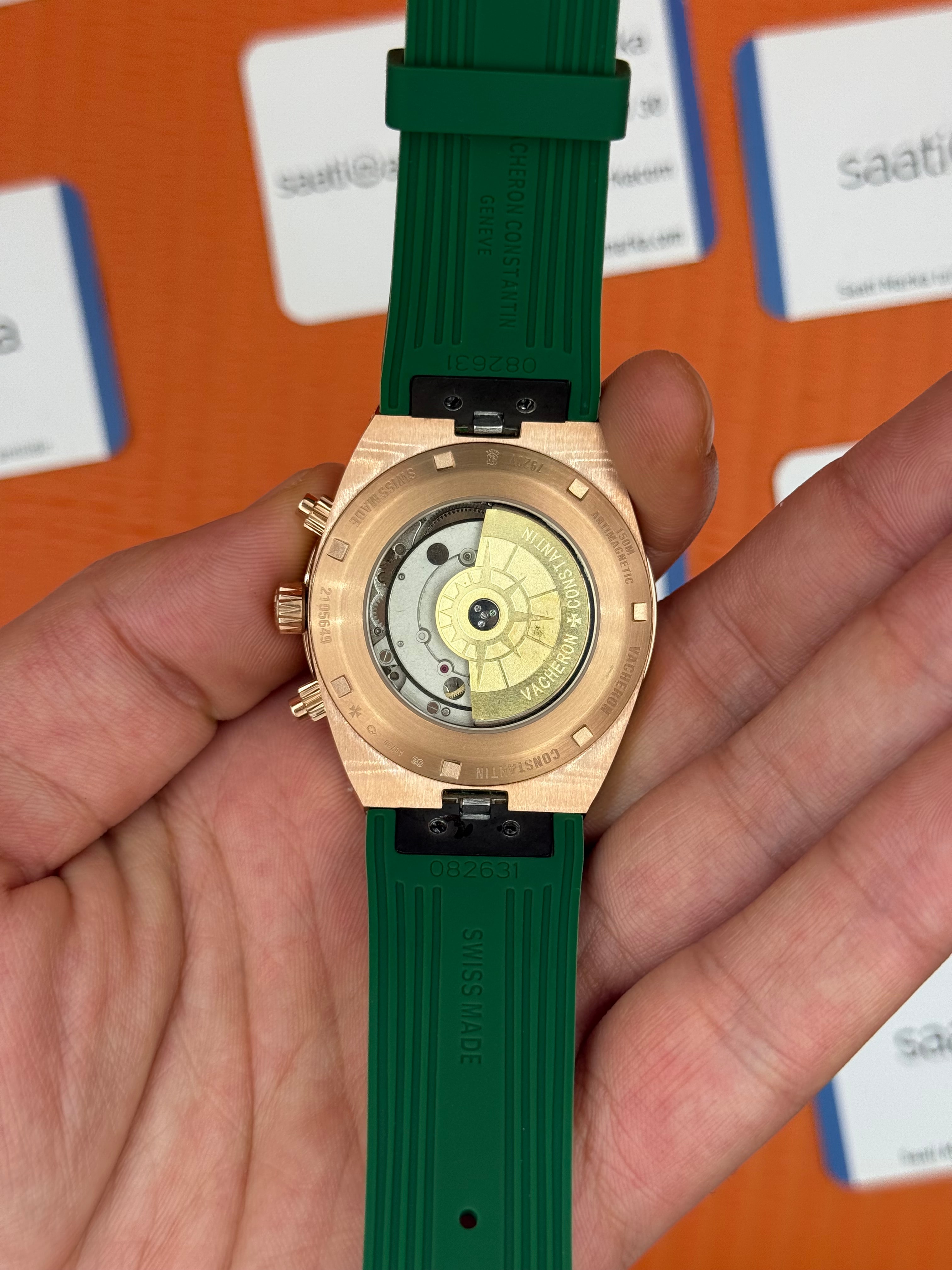 VACHERON CONSTANTIN overseas chronograph yeşil kadran rose kasa yeşil kauçuk kordon erkek kol saati