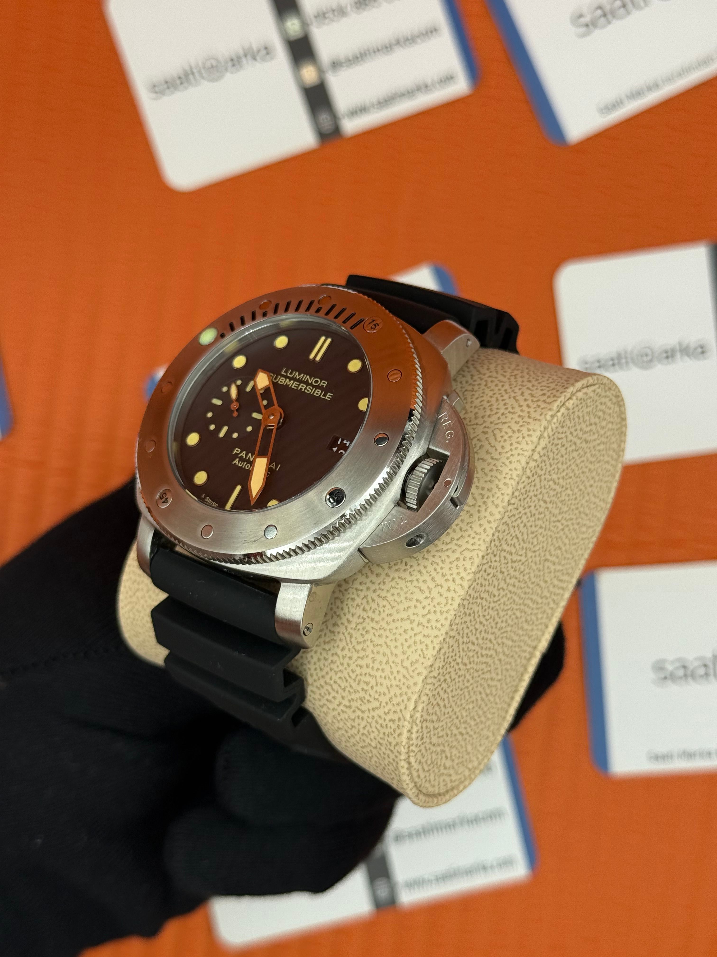 PANERAI submersible automatic siyah kadran siyah kauçuk kordon silver kasa