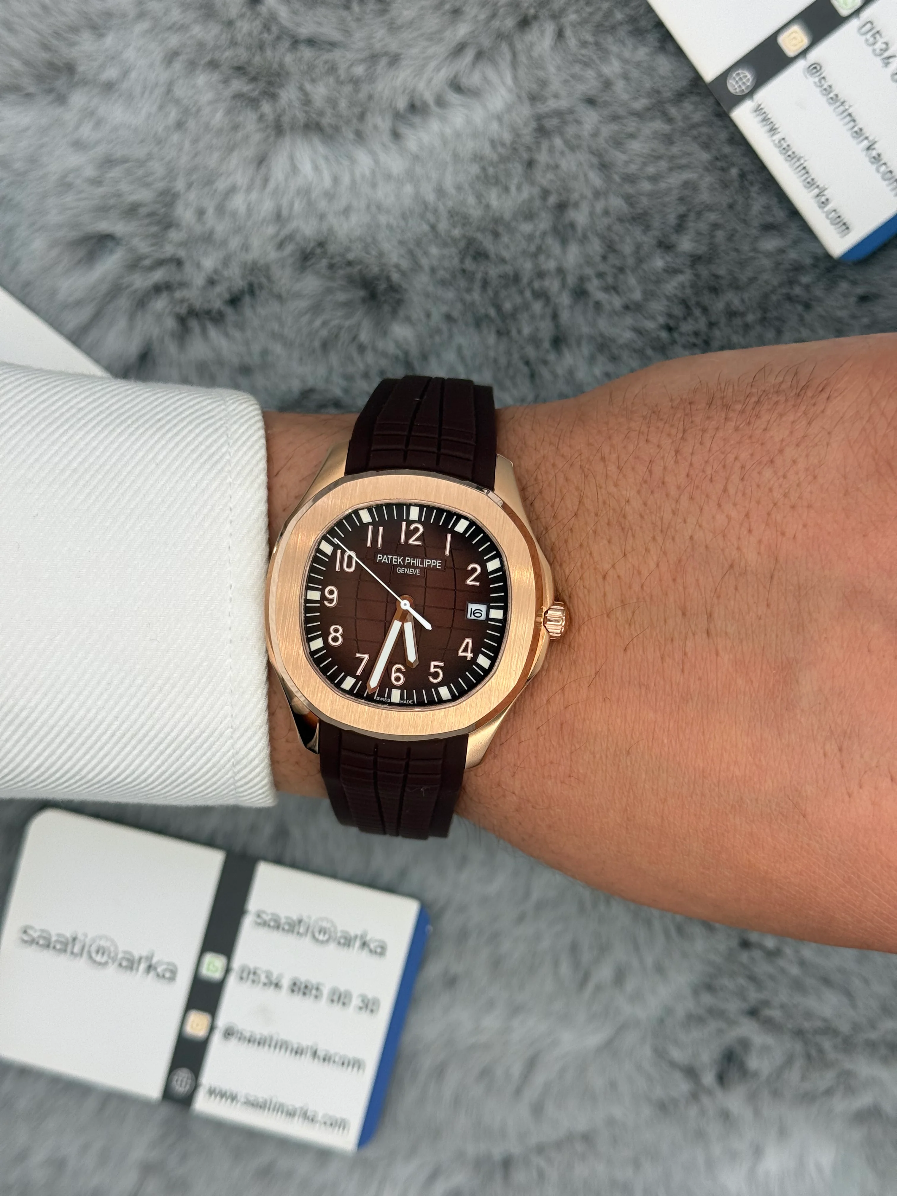 PATEK PHILIPPE AQUANAUT KAHVERENGİ KAUÇUK KORDON KAHVERENGİ KADRAN
