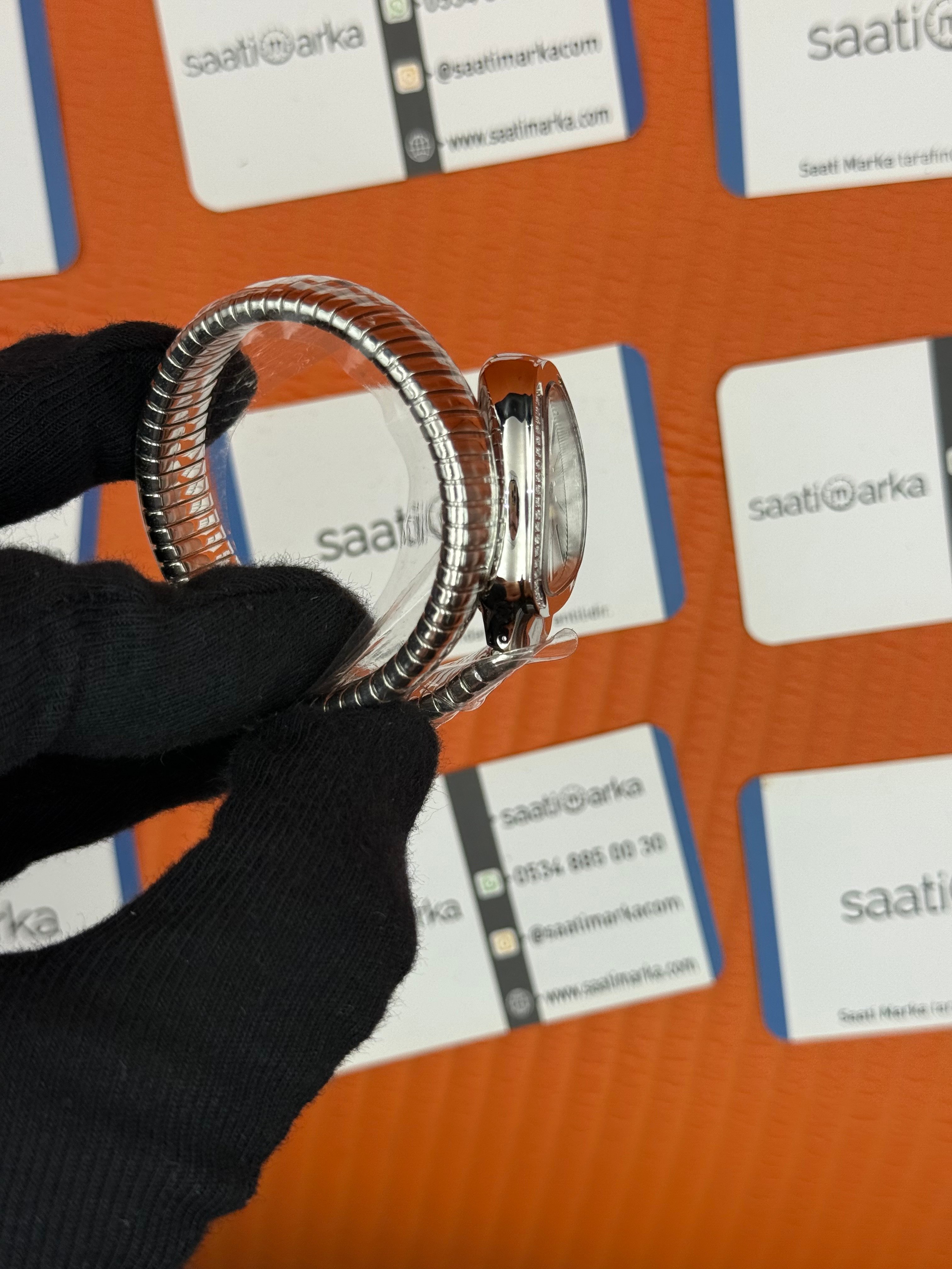 BVLGARİ serpenti tek sarma silver kordon taşlı bezel beyaz kadran kadın kol saati