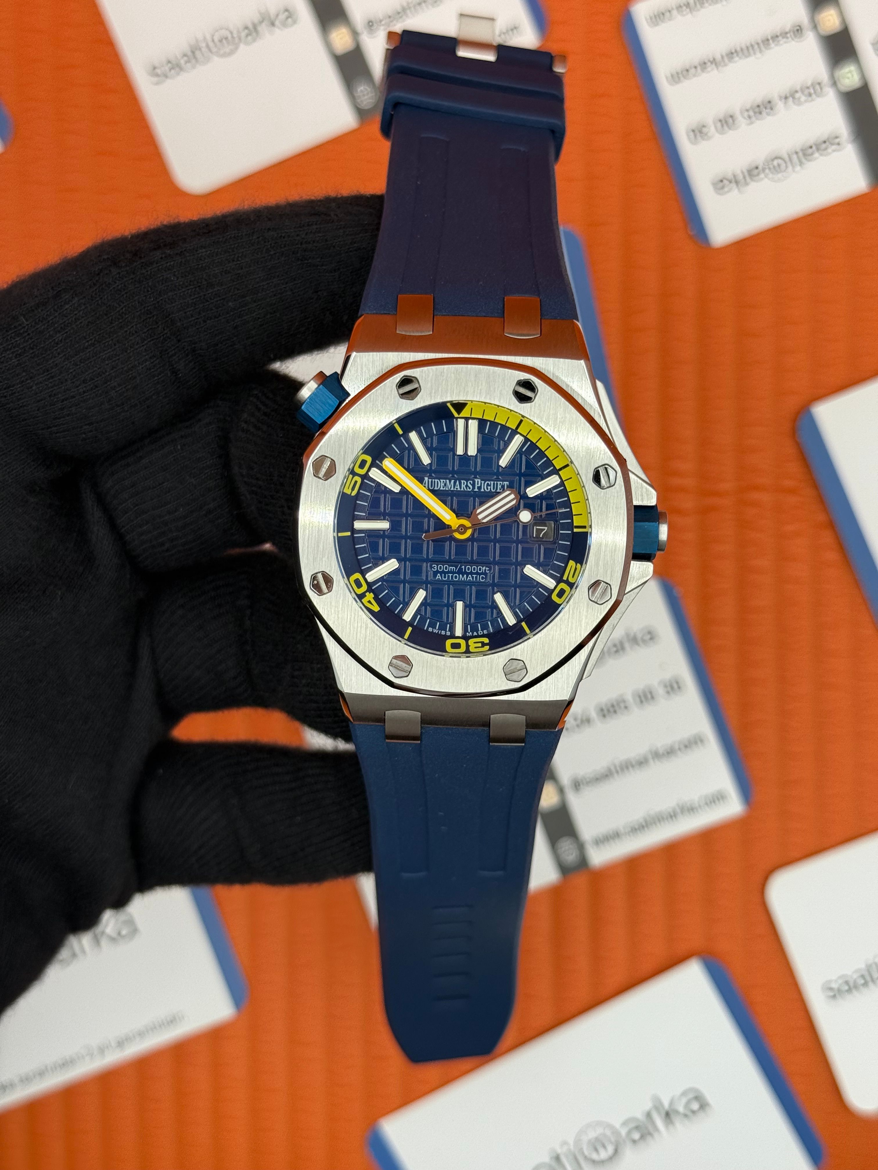 AUDEMARS PİGUET ROYAL OAK LACİVERT KADRAN LACİVERT KAUÇUK KORDON 