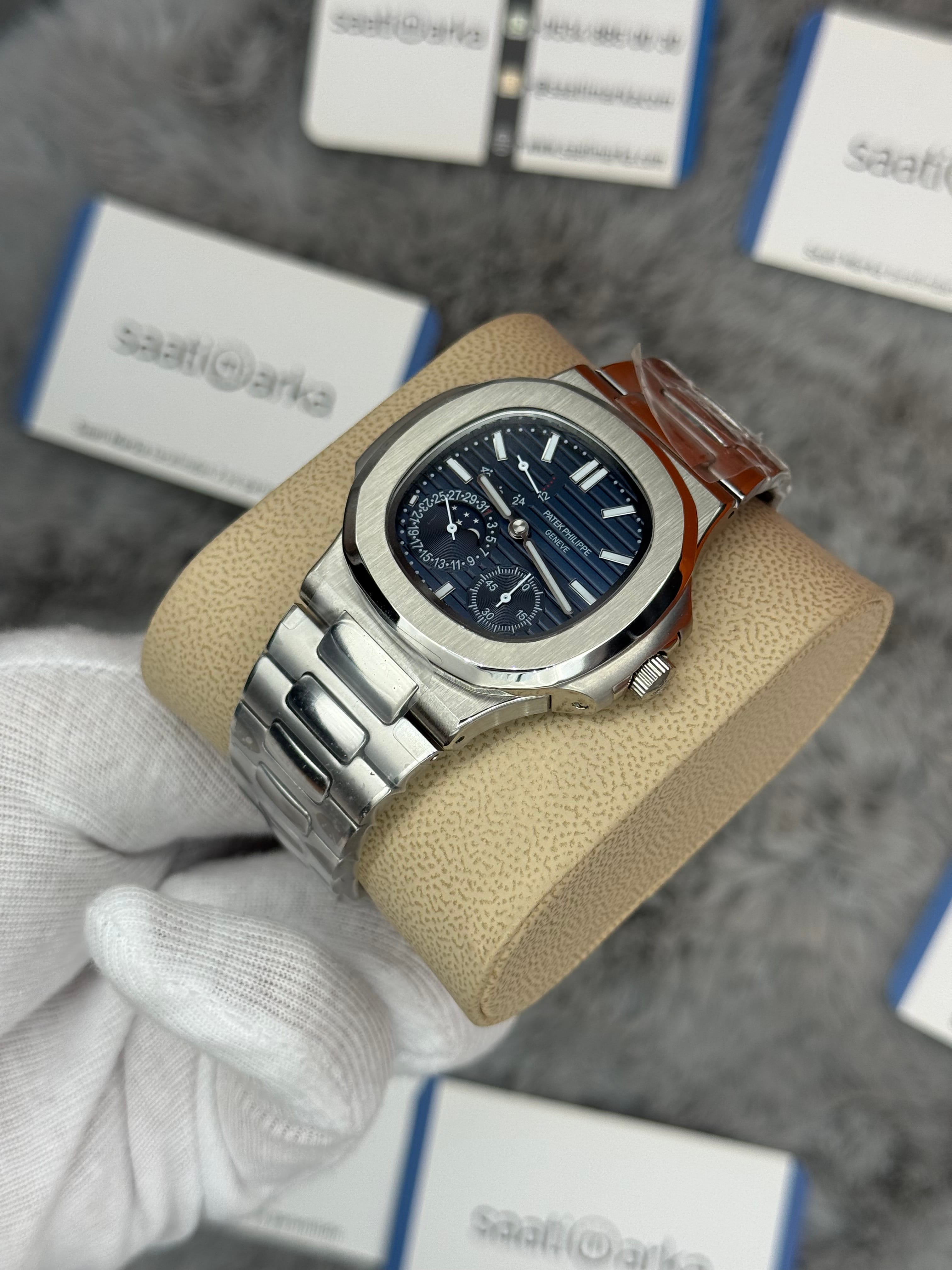 PATEK PHİLİPPE nautilus moontphase 5712 mavi kadran silver kasa kordon 40mm erkek kol saati