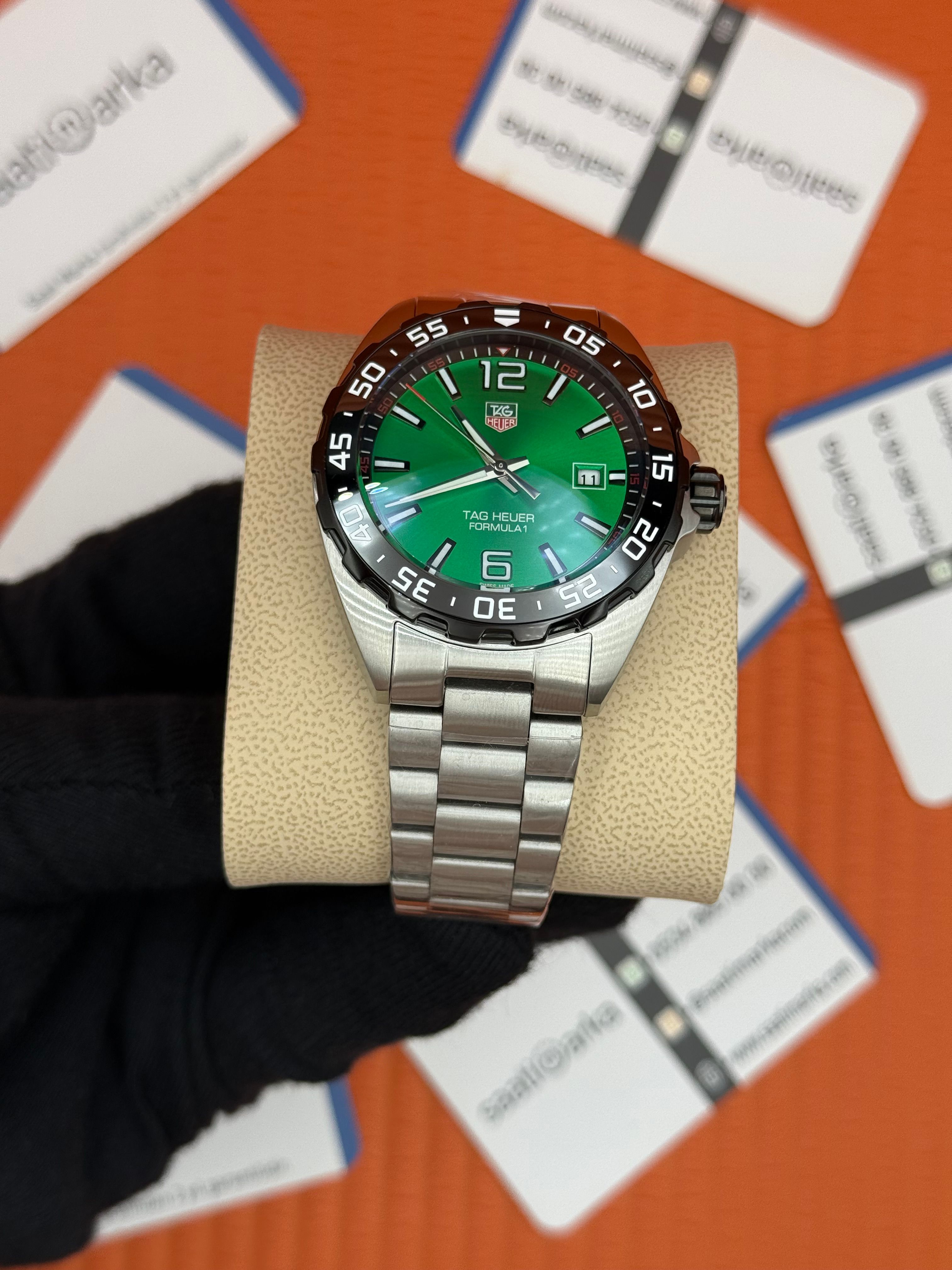 TAGHEUER FORMULA YEŞİL KADRAN SİYAH BEZEL