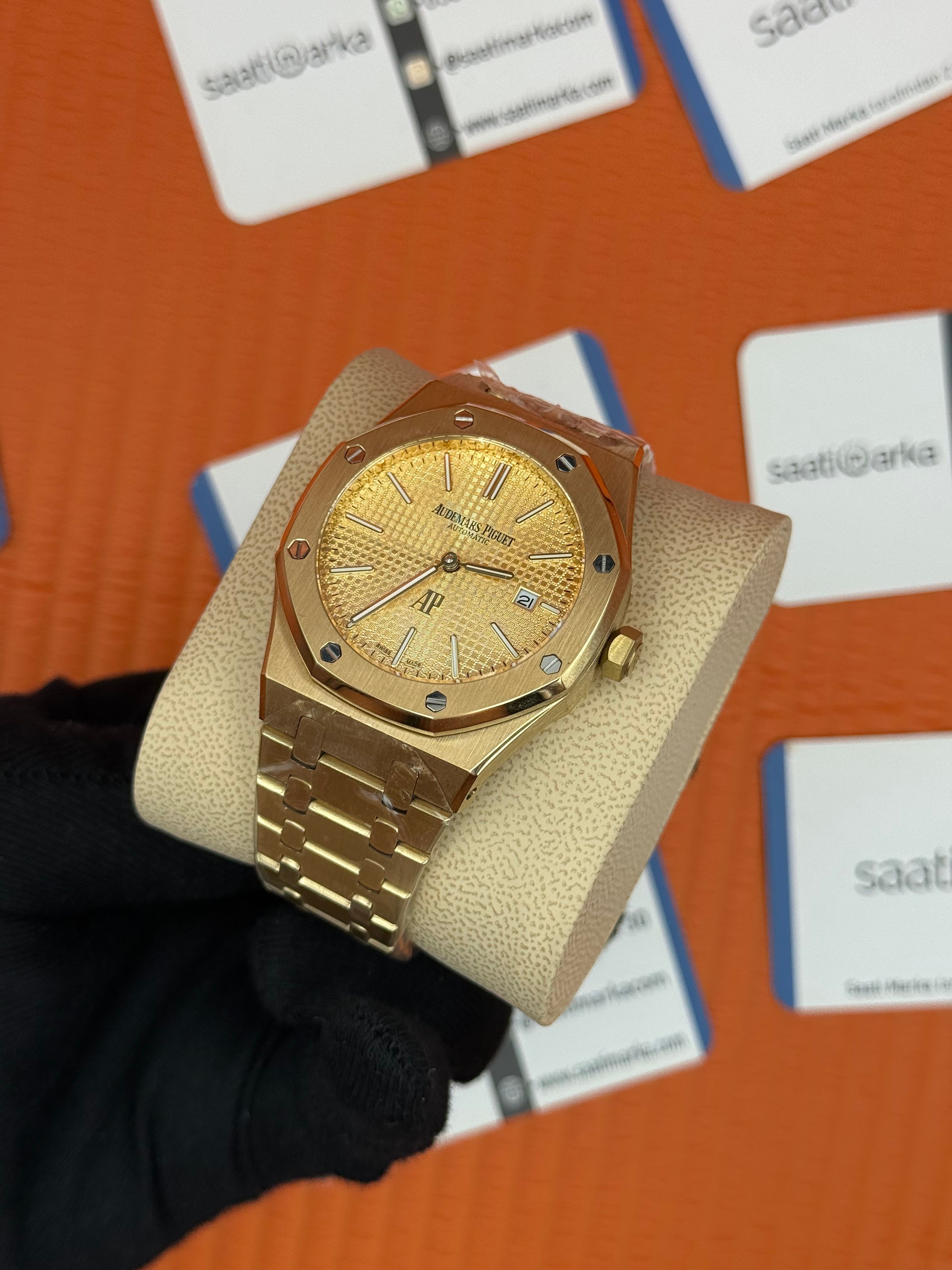 AUDEMARS PİGUET GOLD KADRAN GOLD KASA KORDON AUTOMATİK MEKANİZMA 