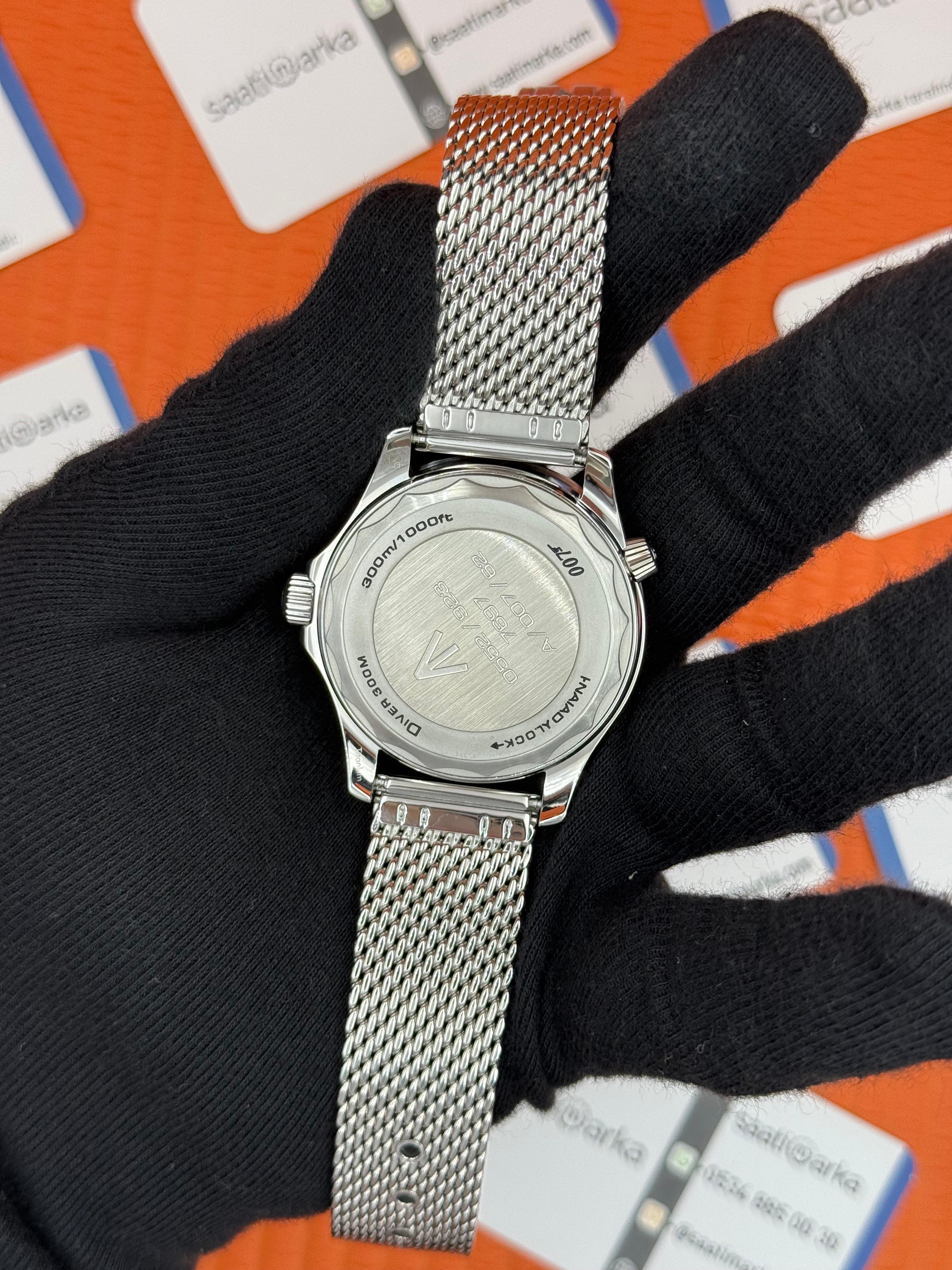 OMEGA JAMES NOND 300M HASIR KORDON ROSE DETAYLI