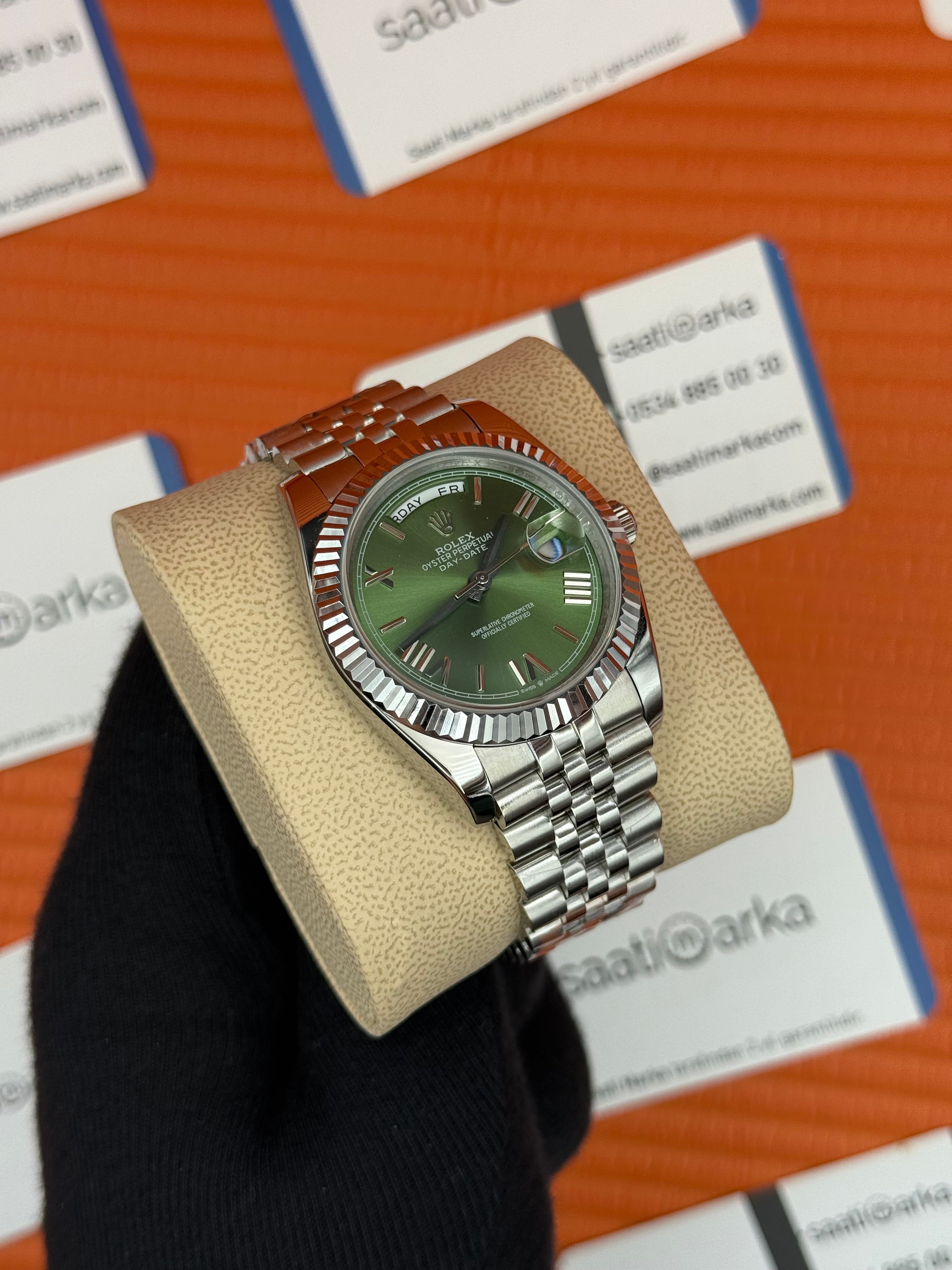 ROLEX Day Date roma rakamlı yeşil kadran silver jubilee kordon