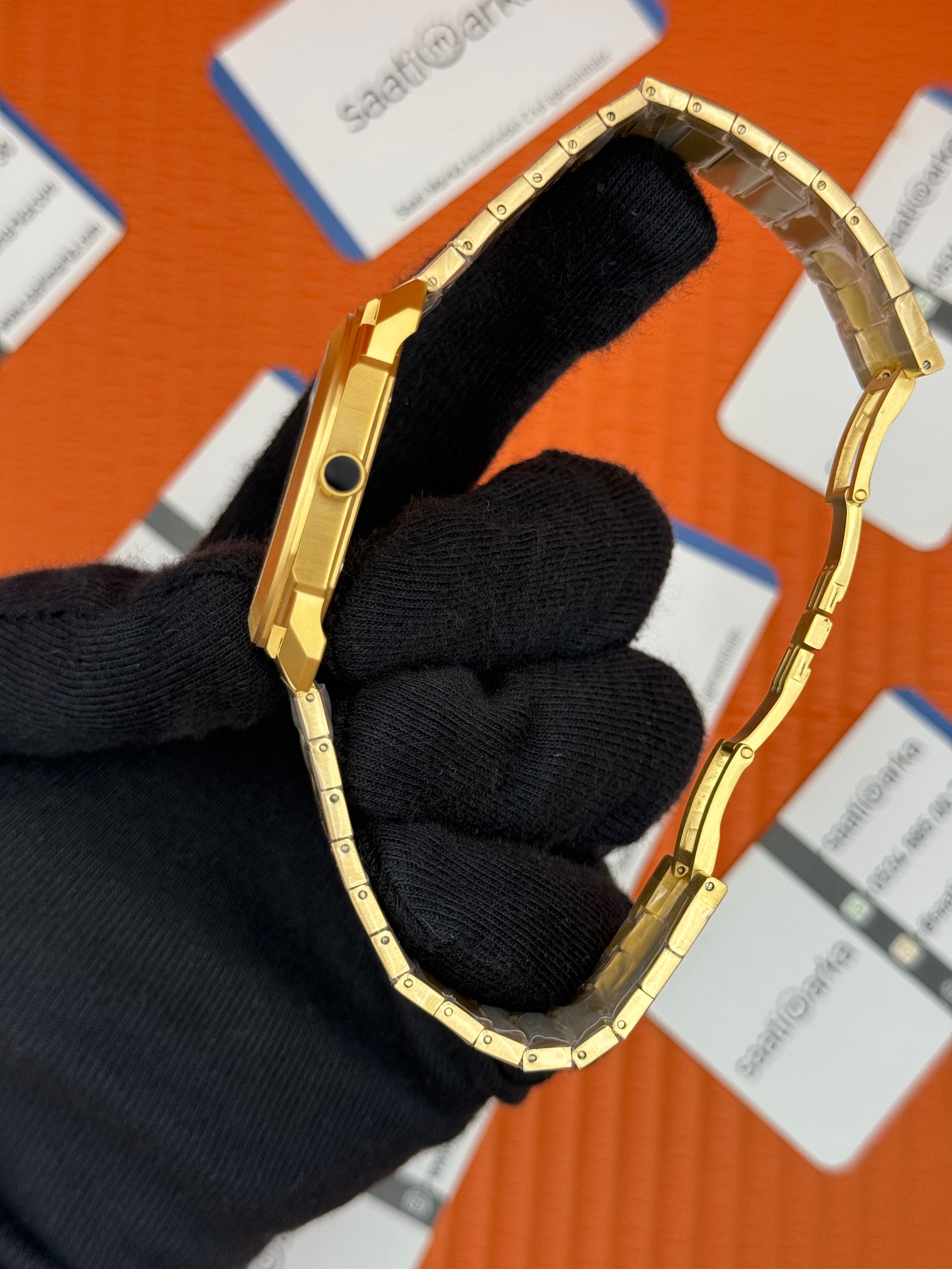 BVLGARİ OCTO GOLD RENK PUSULA KADRAN
