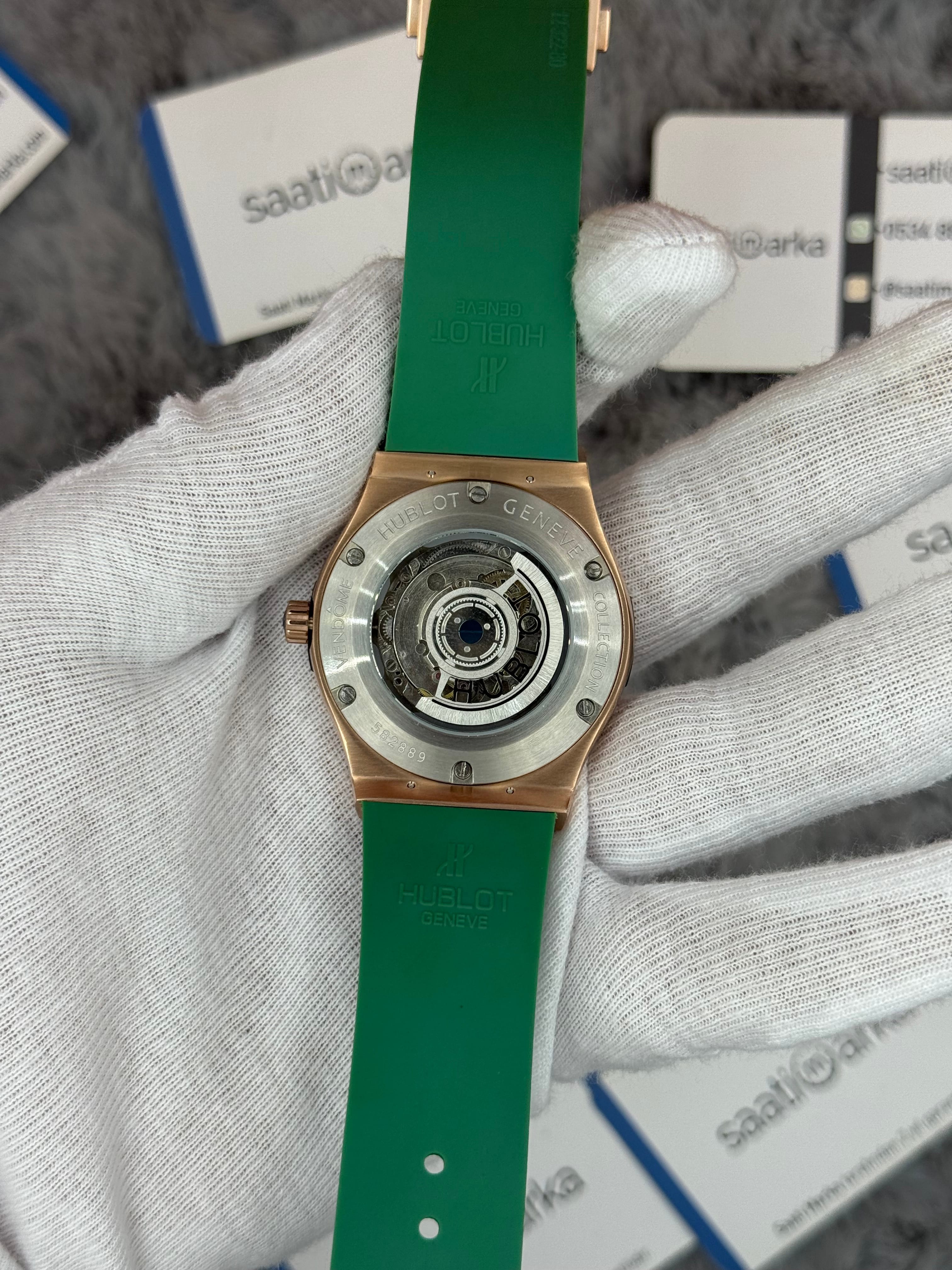 HUBLOT vendome 41mm rose kasa yeşil kadran yeşil kauçuk kordon erkek kol saati