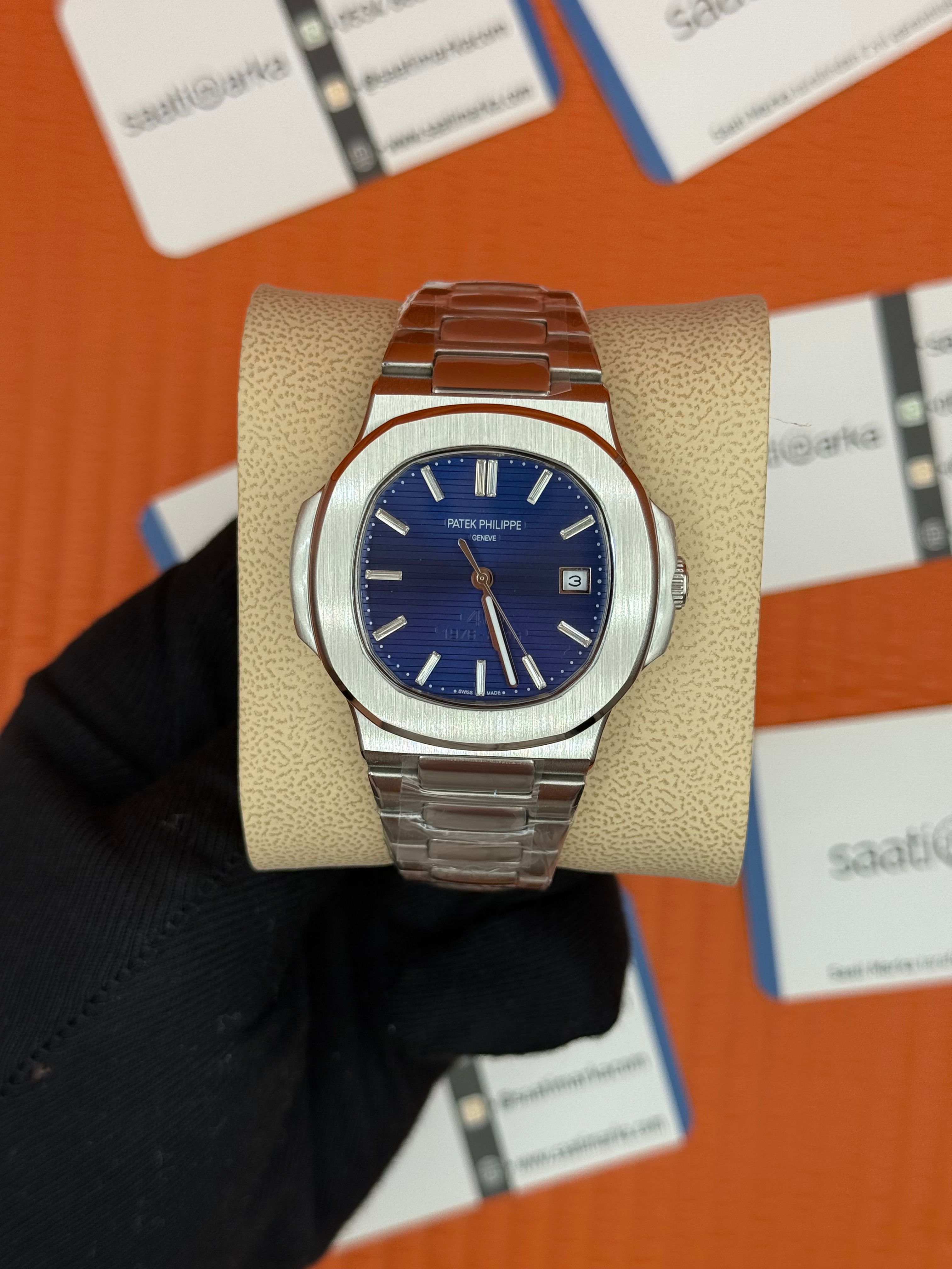 PATEK PHILIPPE nautilus blue dial silver kasa kordon