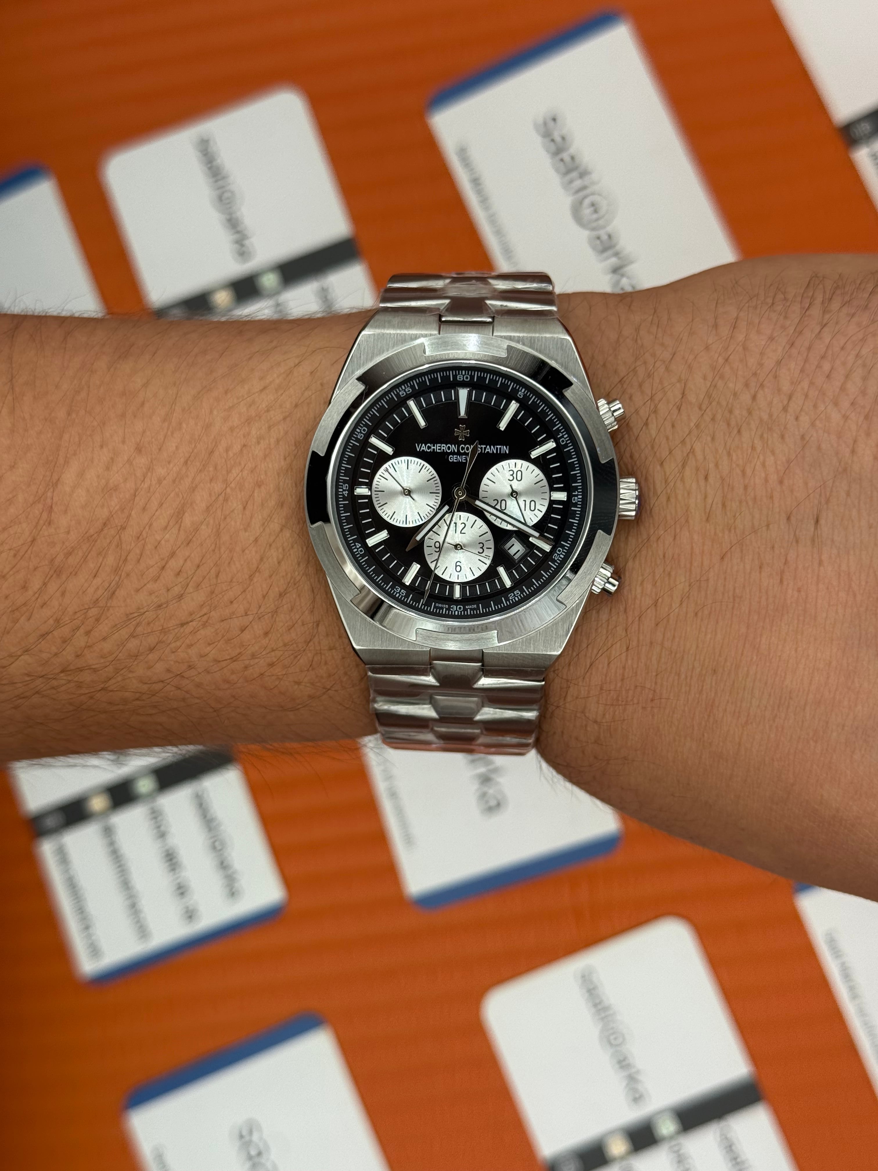 VACHERON CONSTANTIN overseas chronograph siyah kadran silver kasa kordon erkek kol saati