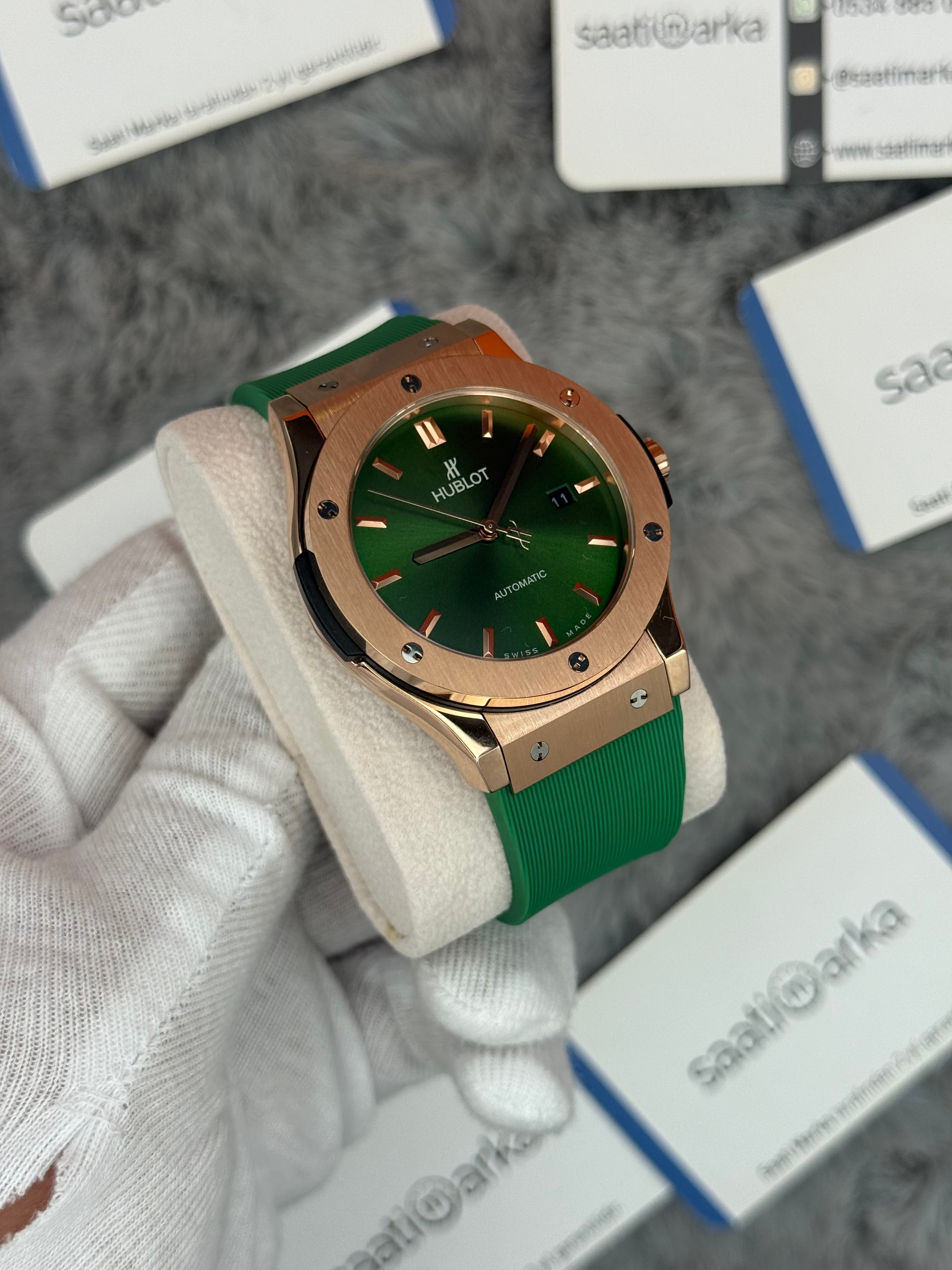 HUBLOT vendome 41mm rose kasa yeşil kadran yeşil kauçuk kordon erkek kol saati