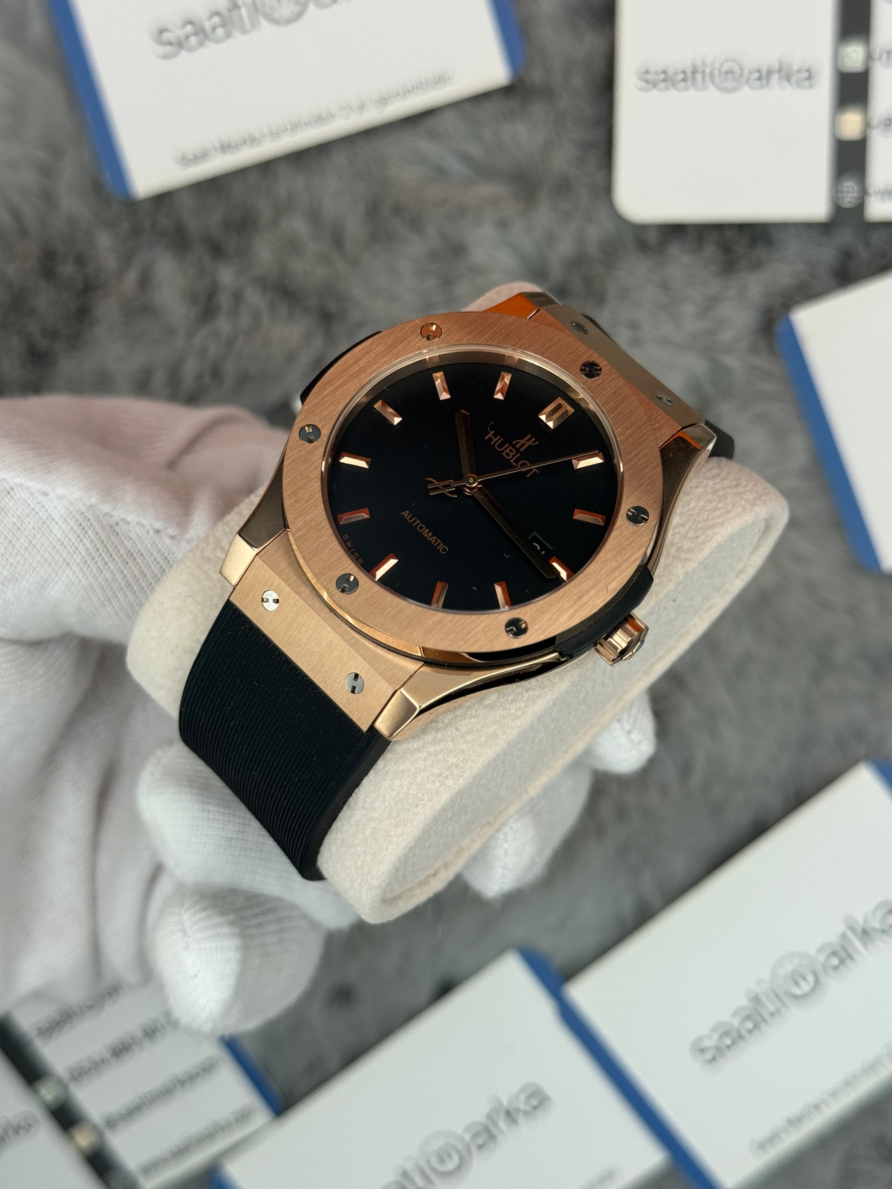 HUBLOT vendome 41mm rose kasa siyah kadran siyah kauçuk kordon erkek kol saati