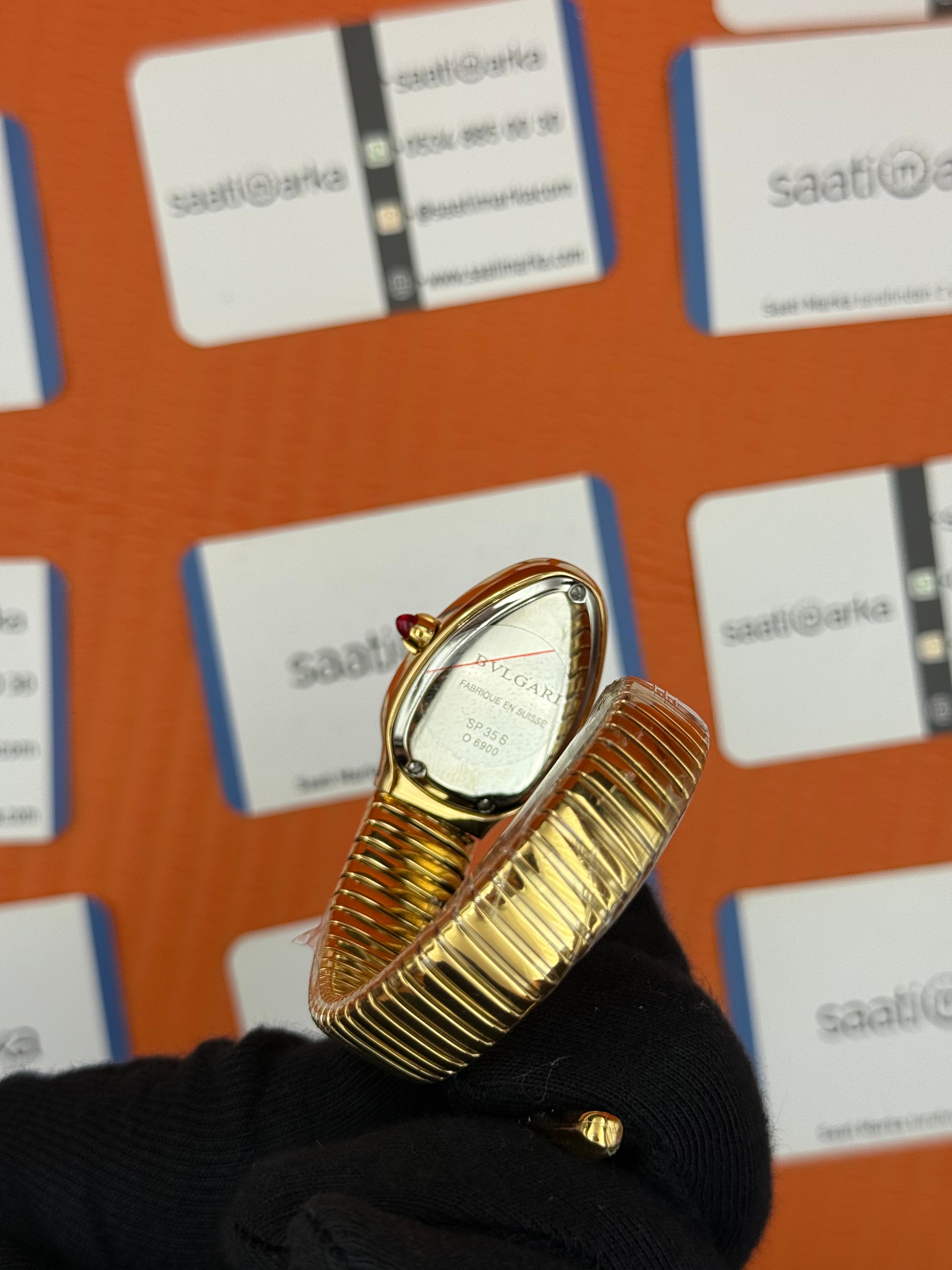 BVLGARİ serpenti tek sarma gold kordon yeşil kadran kadın kol saati