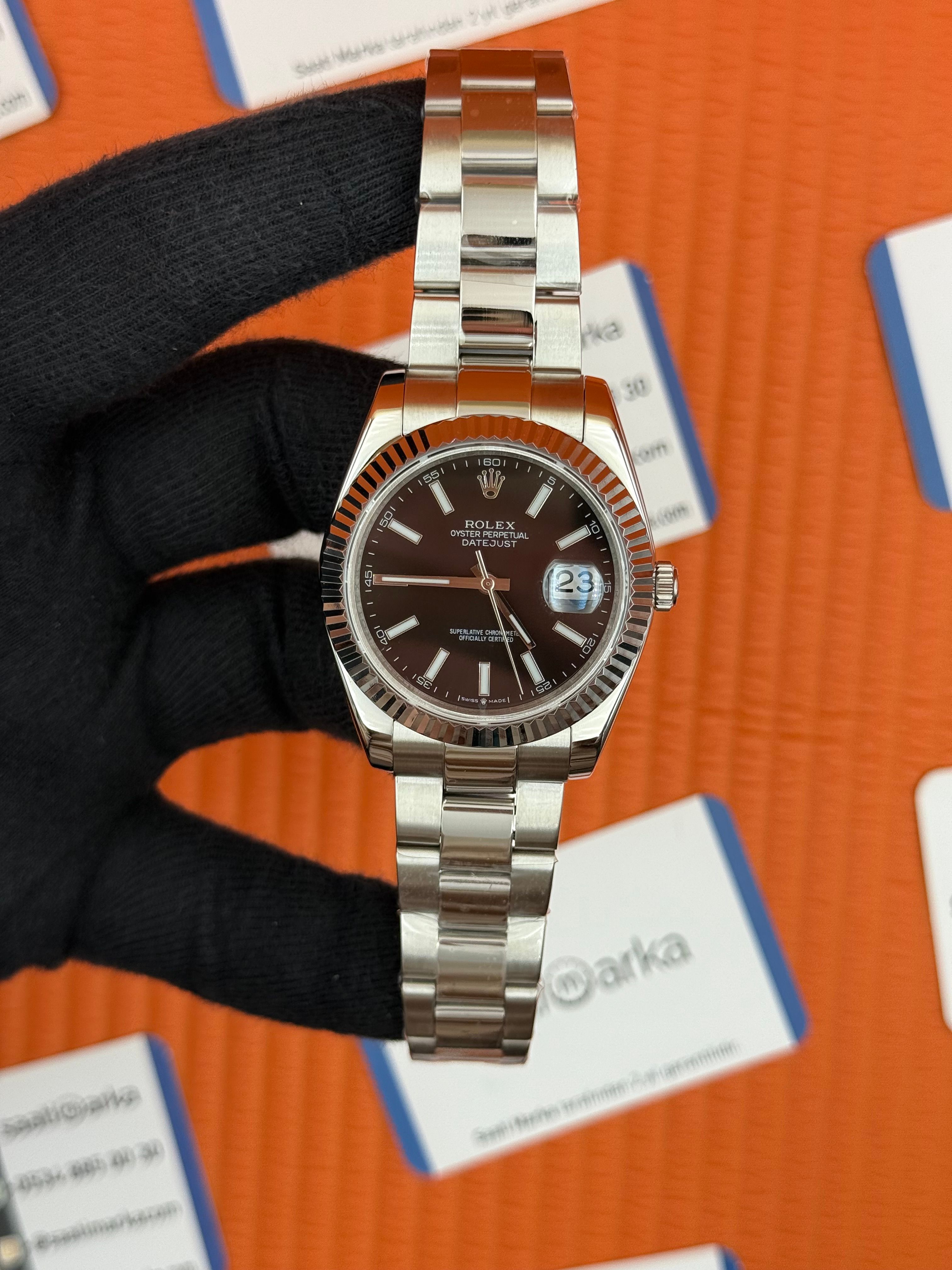 ROLEX Datejust black dial silver oyster kordon