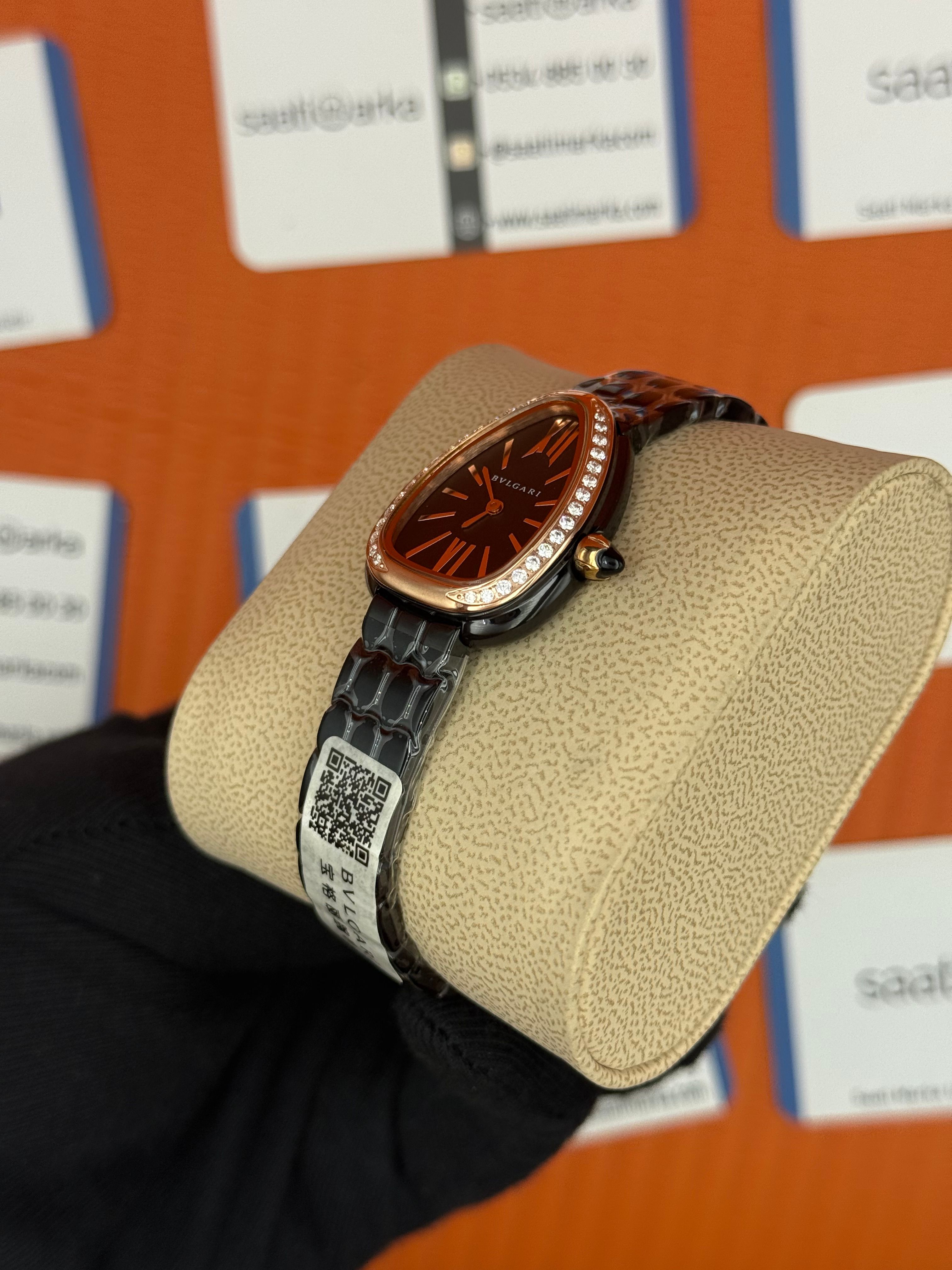 BVLGARİ serpenti seduttori taşlı bezel siyah kadran siyah kasa kordon kadın kol saati