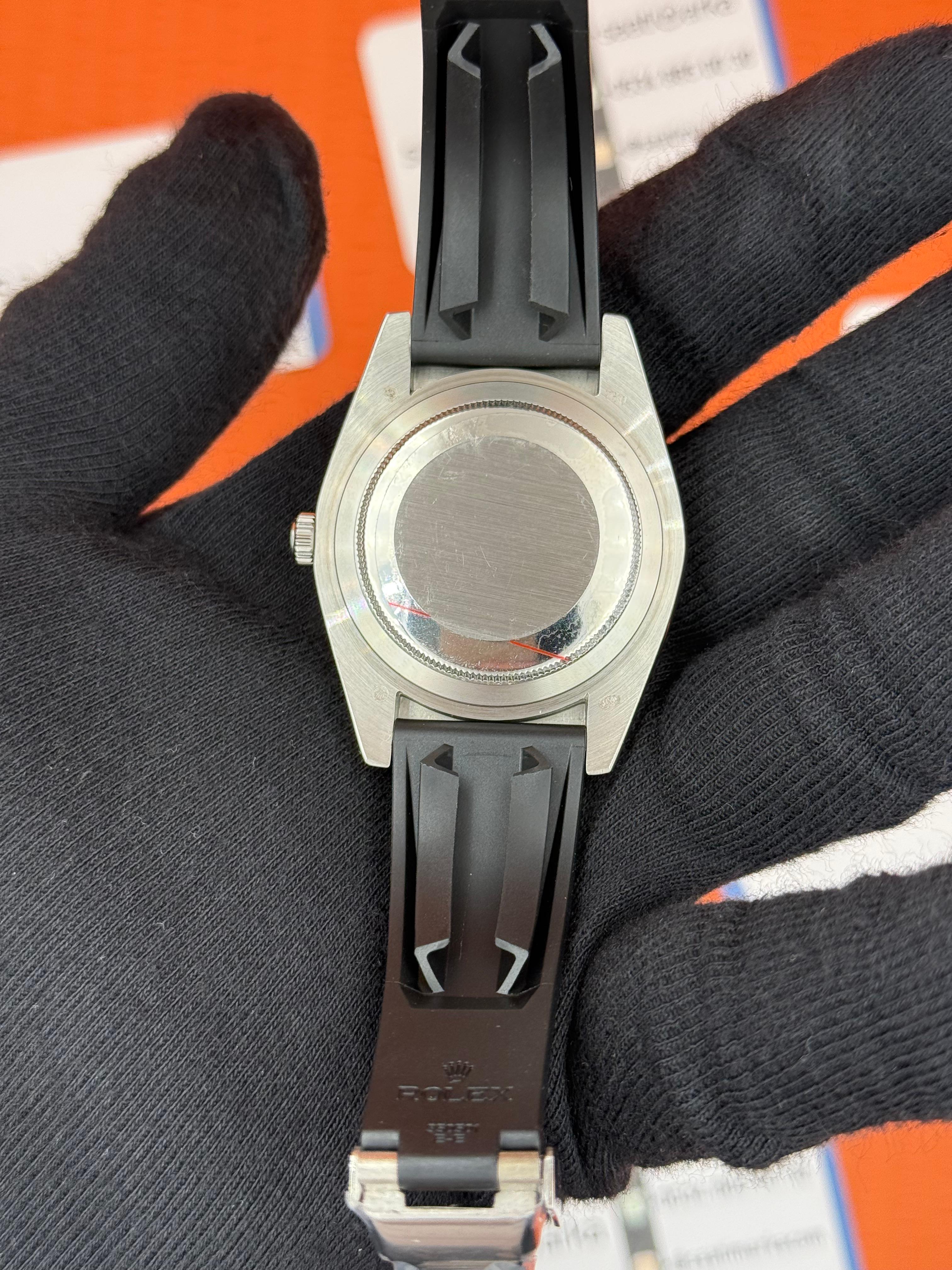 ROLEX Sky Dweller yeşil kadran kauçuk siyah kordon