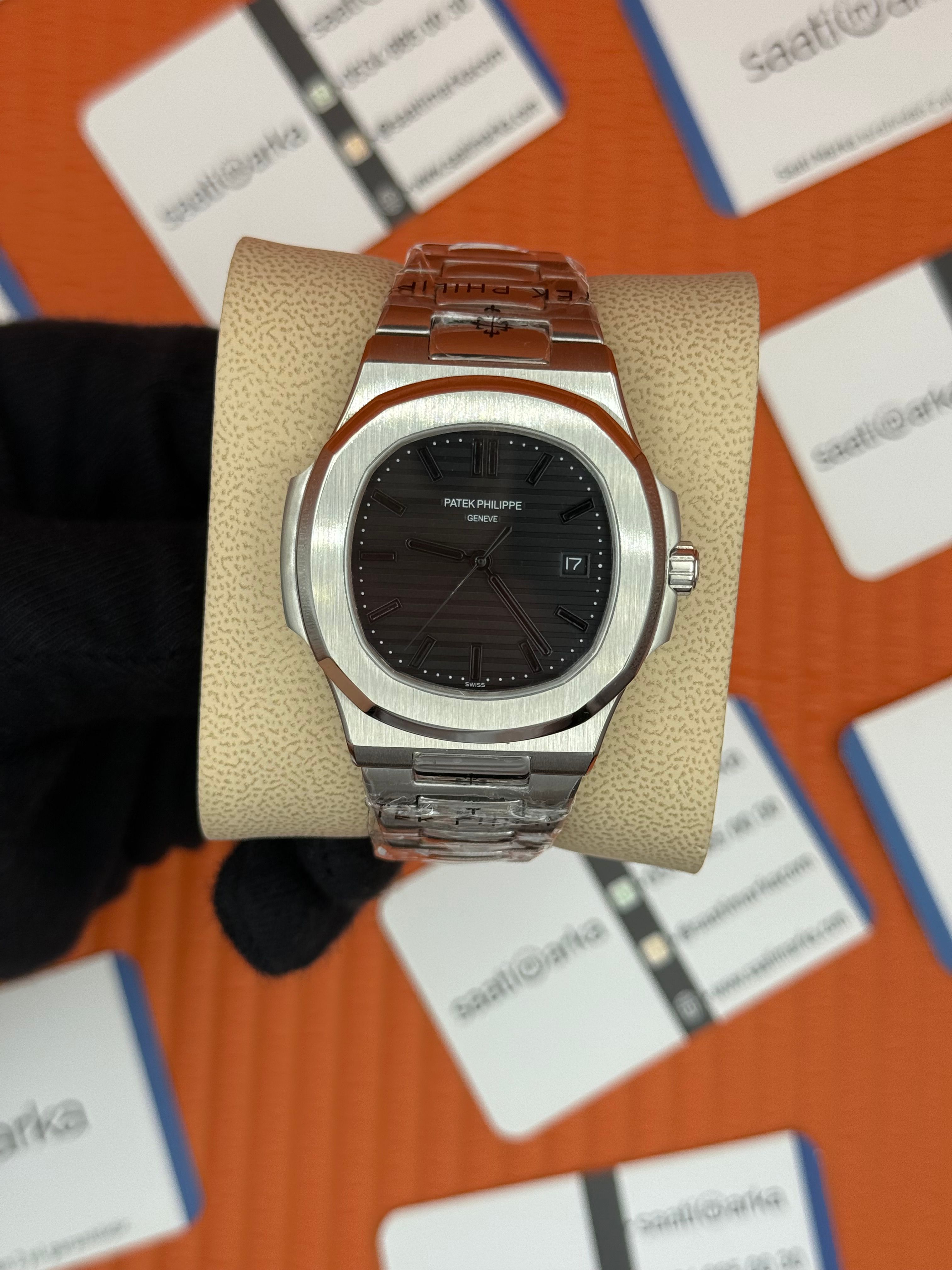 PATEK PHILIPPE NAUTİLUS DARK BLACK SİLVER KASA-KORDON