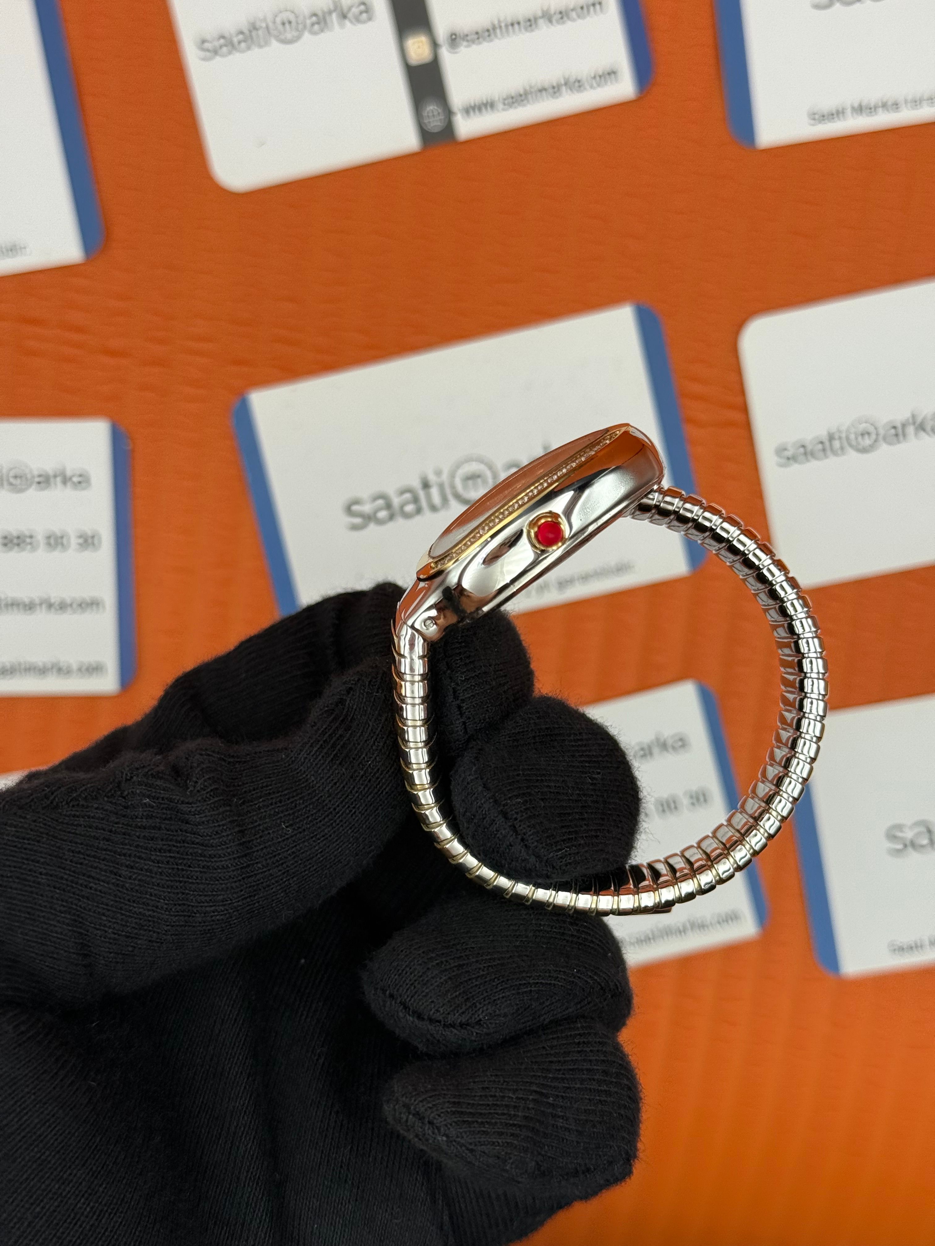 BVLGARİ serpenti tek sarma gold silver kordon taşlı bezel yeşil kadran kadın kol saati
