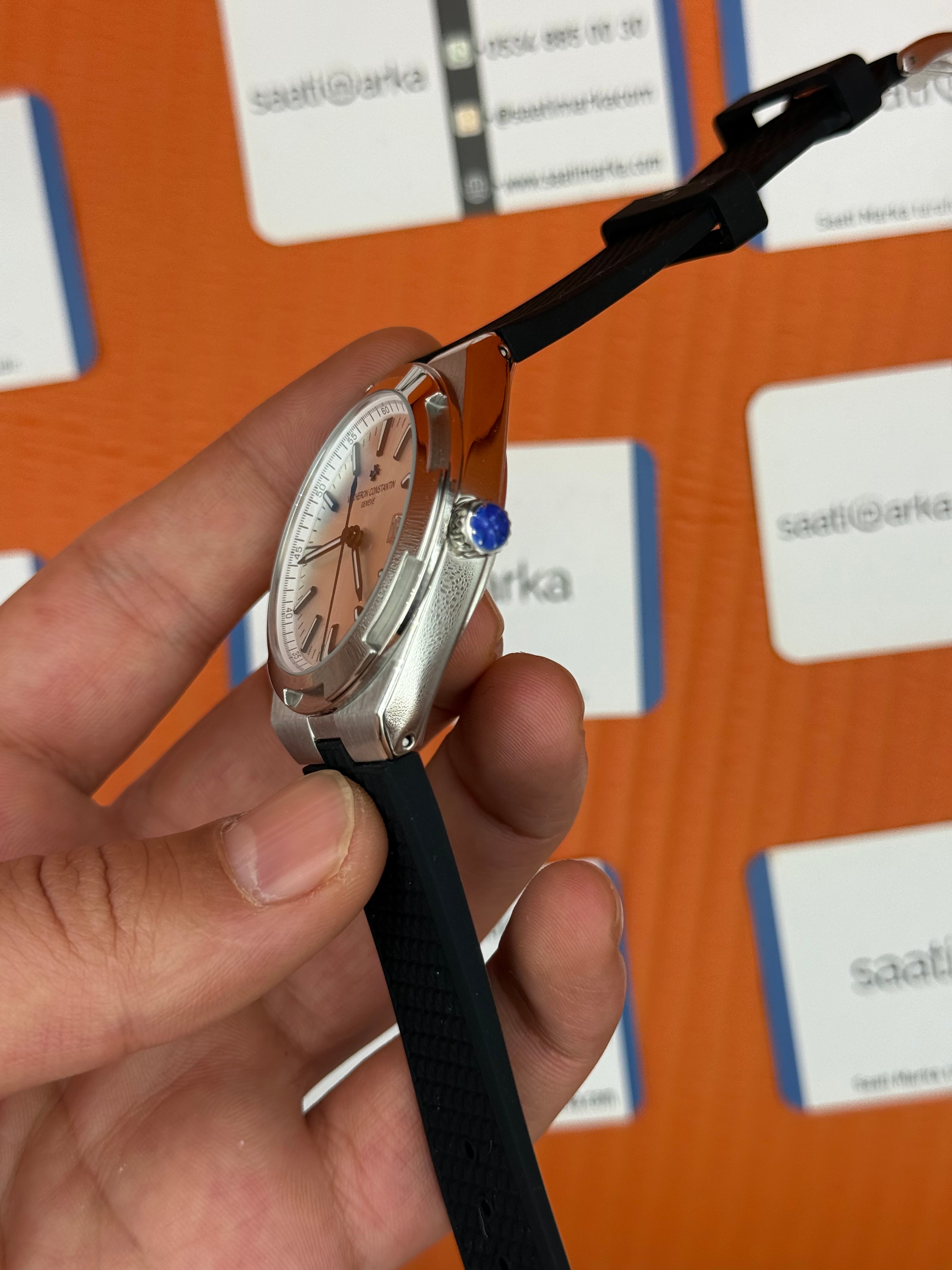 VACHERON CONSTANTIN overseas beyaz kadran silver kasa siyah kauçuk kordon erkek kol saati