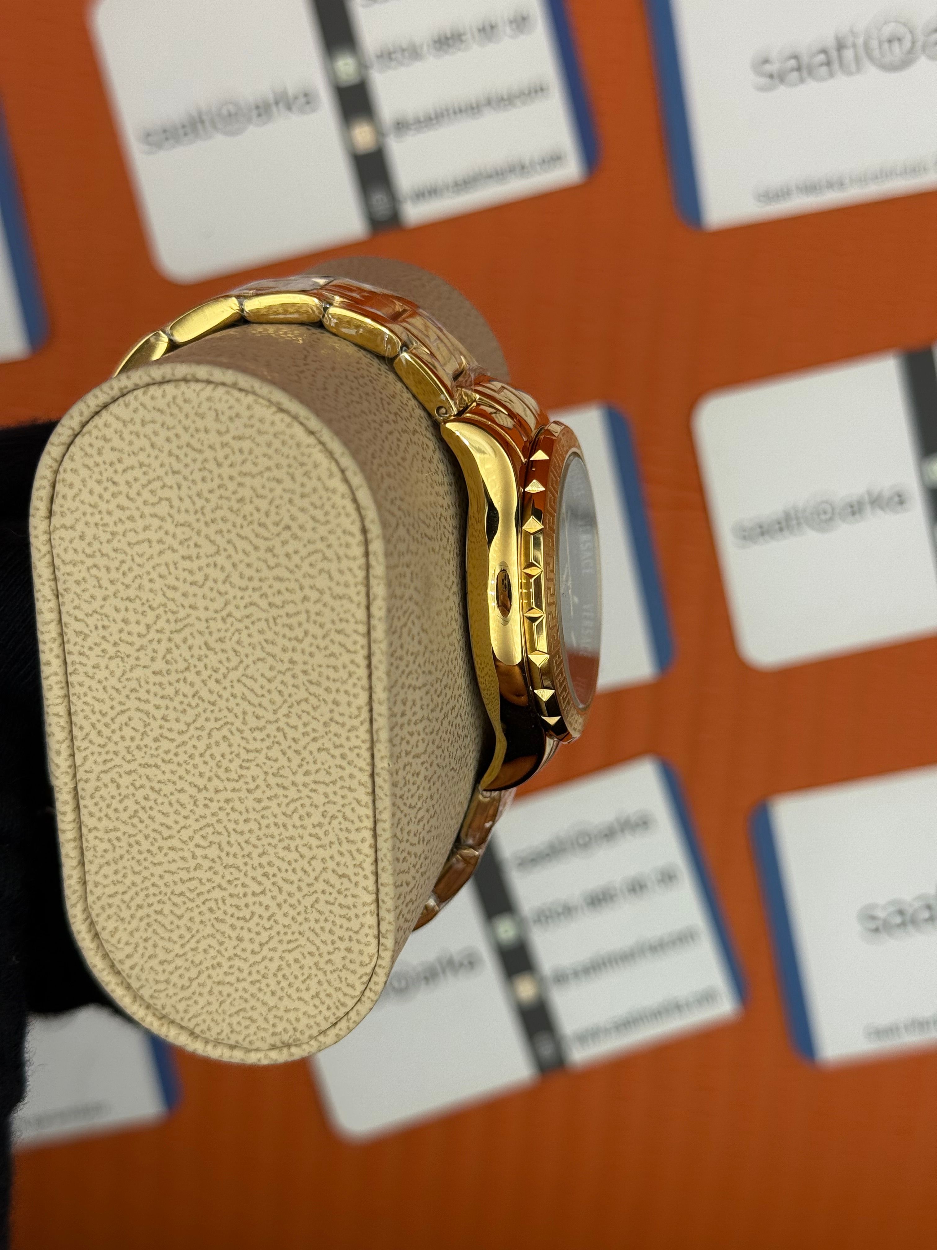 VERSACE siyah kadran gold kasa kordon kadın kol saati