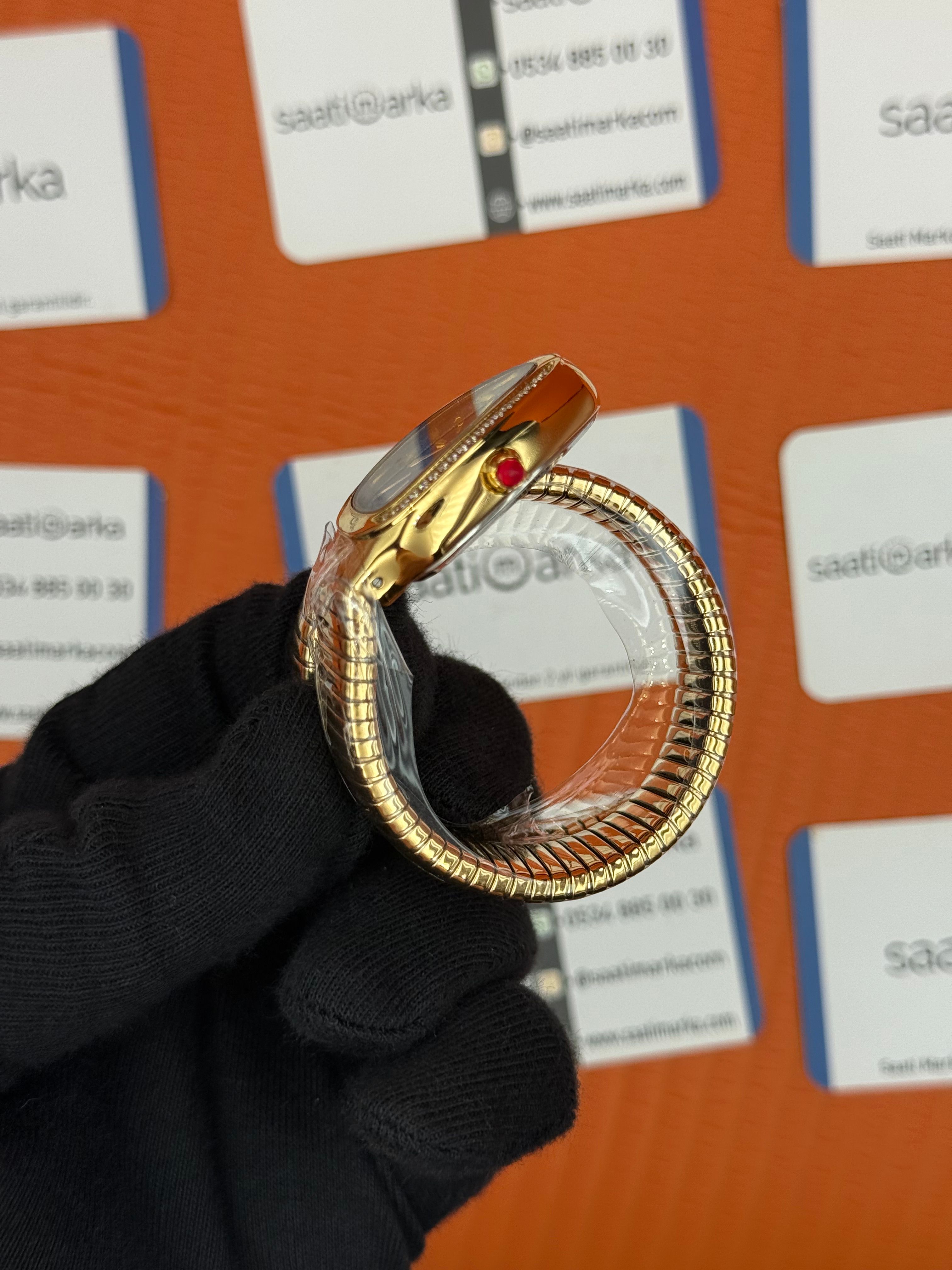 BVLGARİ serpenti tek sarma gold kordon taşlı bezel mavi kadran kadın kol saati