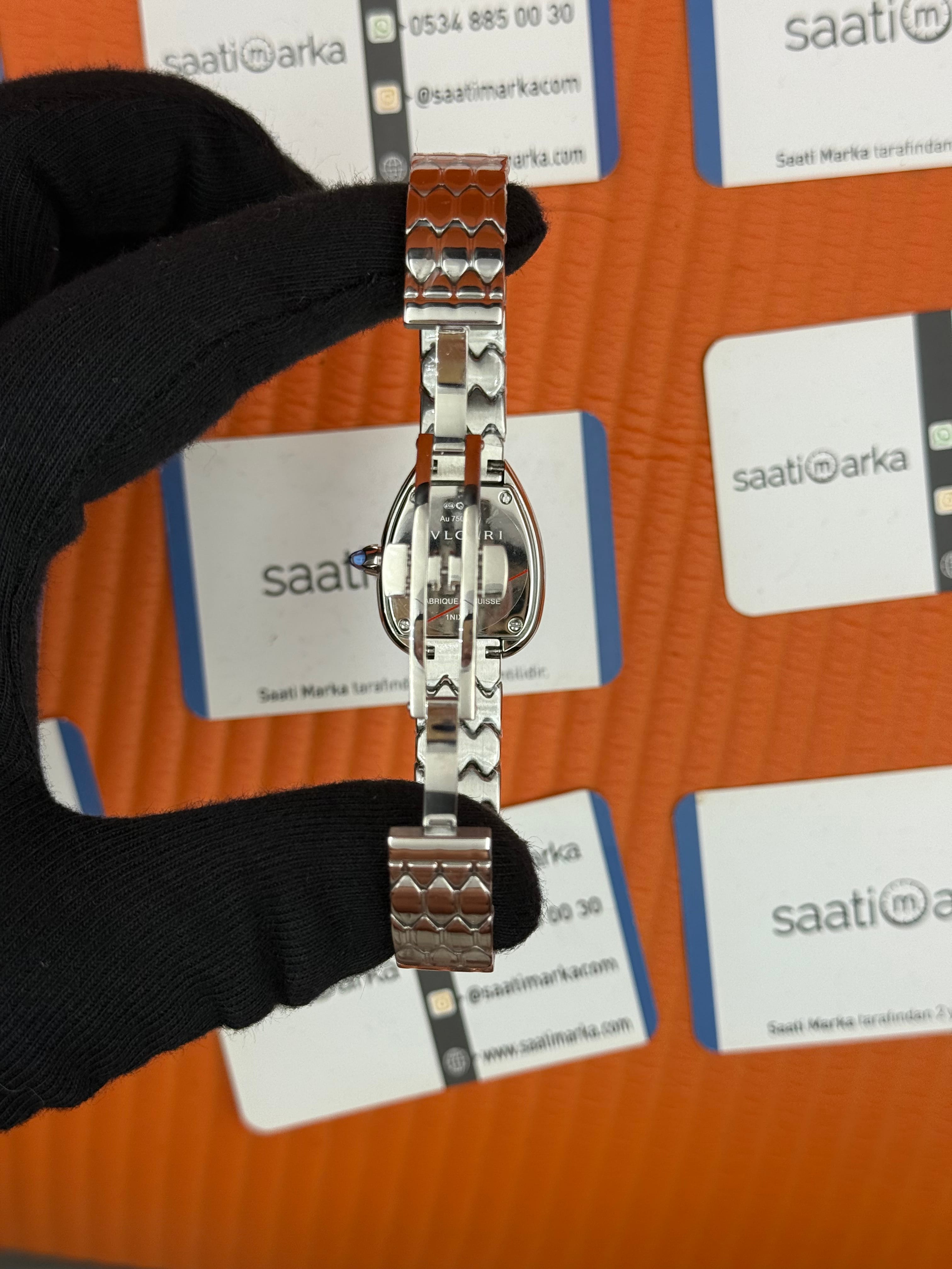 BVLGARİ serpenti seduttori taşlı bezel beyaz kadran silver kasa kordon  kadın kol saati