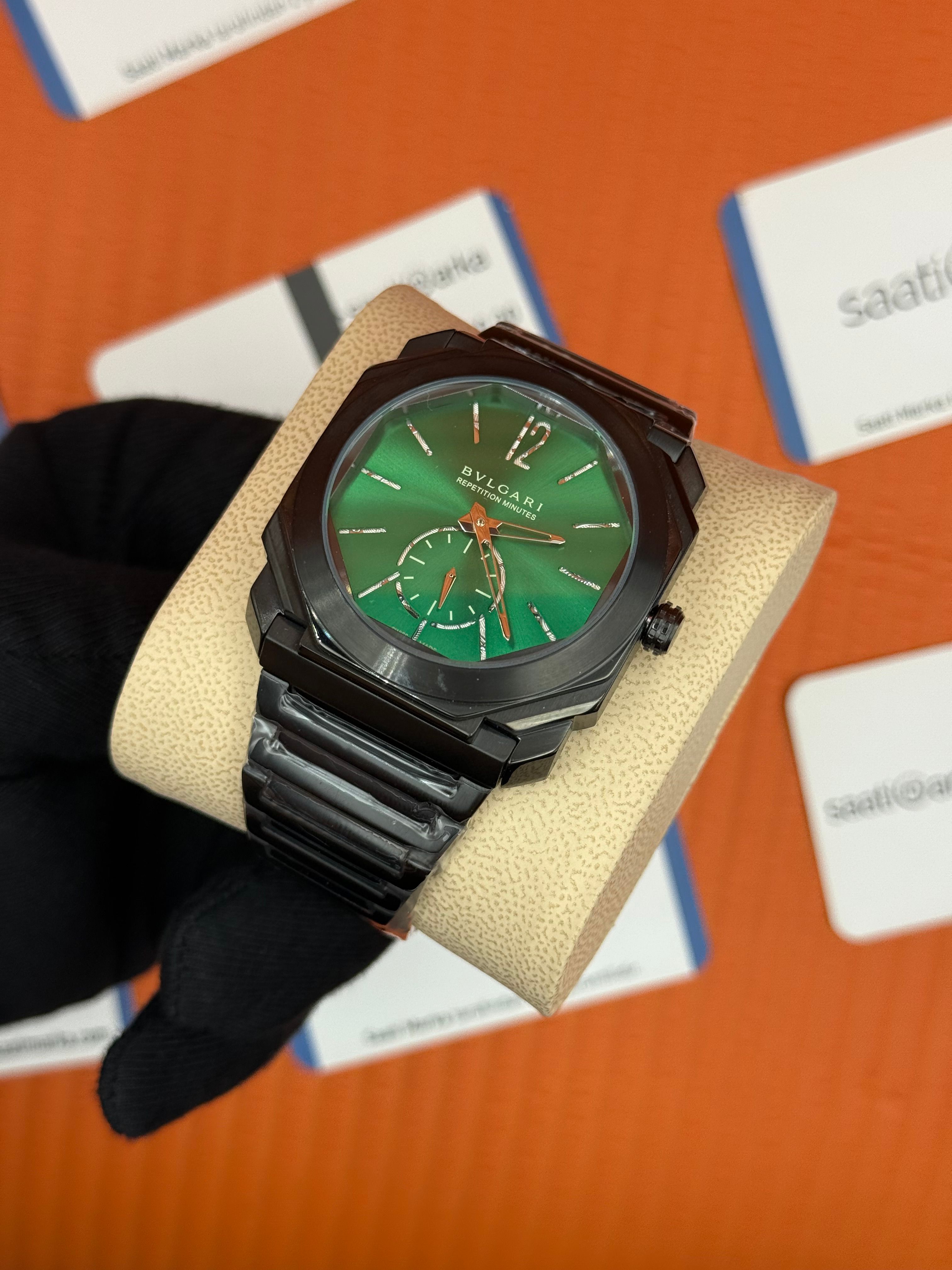 BVLGARI OCTO finisimo yeşil dial siyah kasa kordon