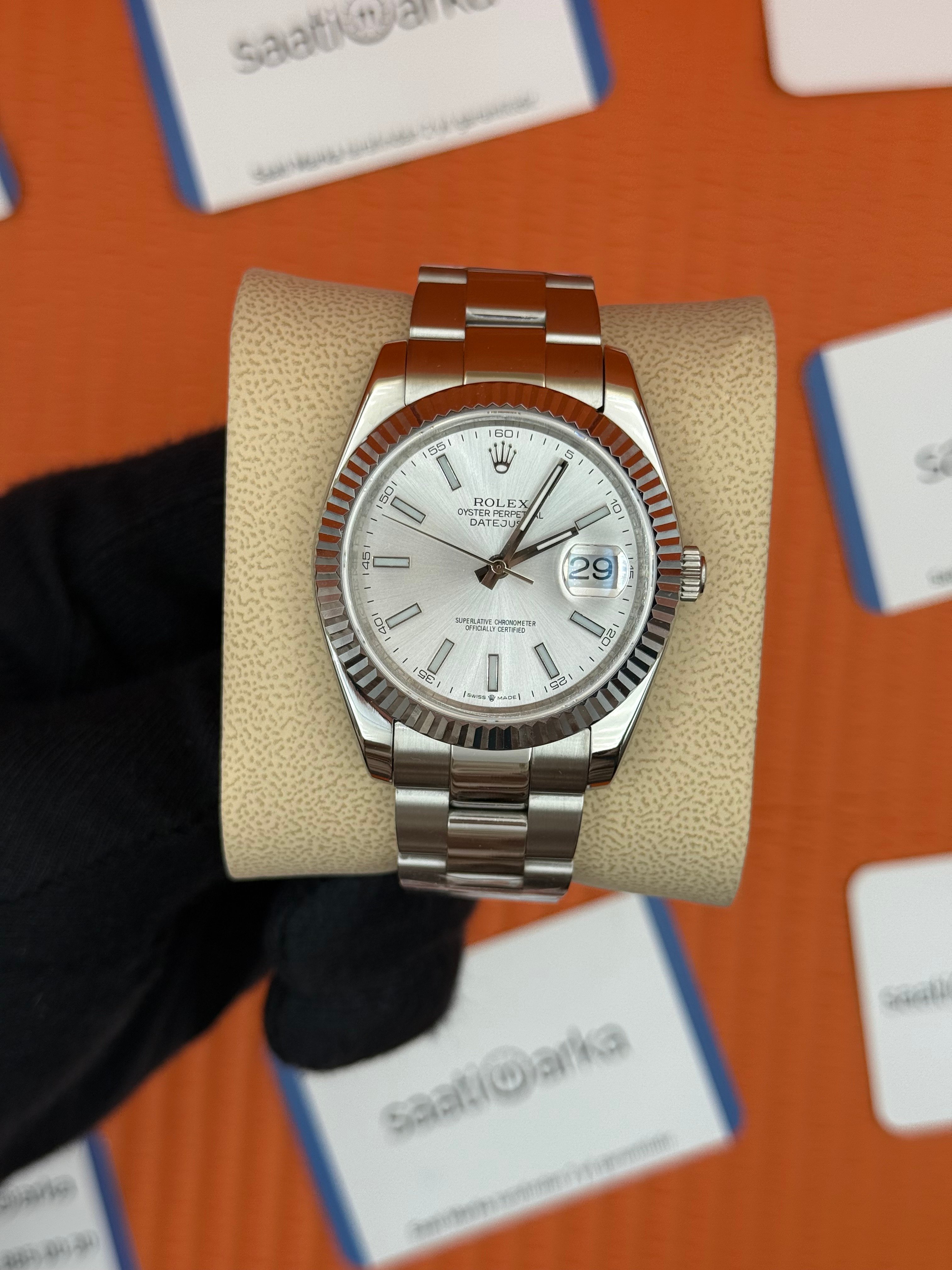 ROLEX Datejust white dial silver oyster kordon