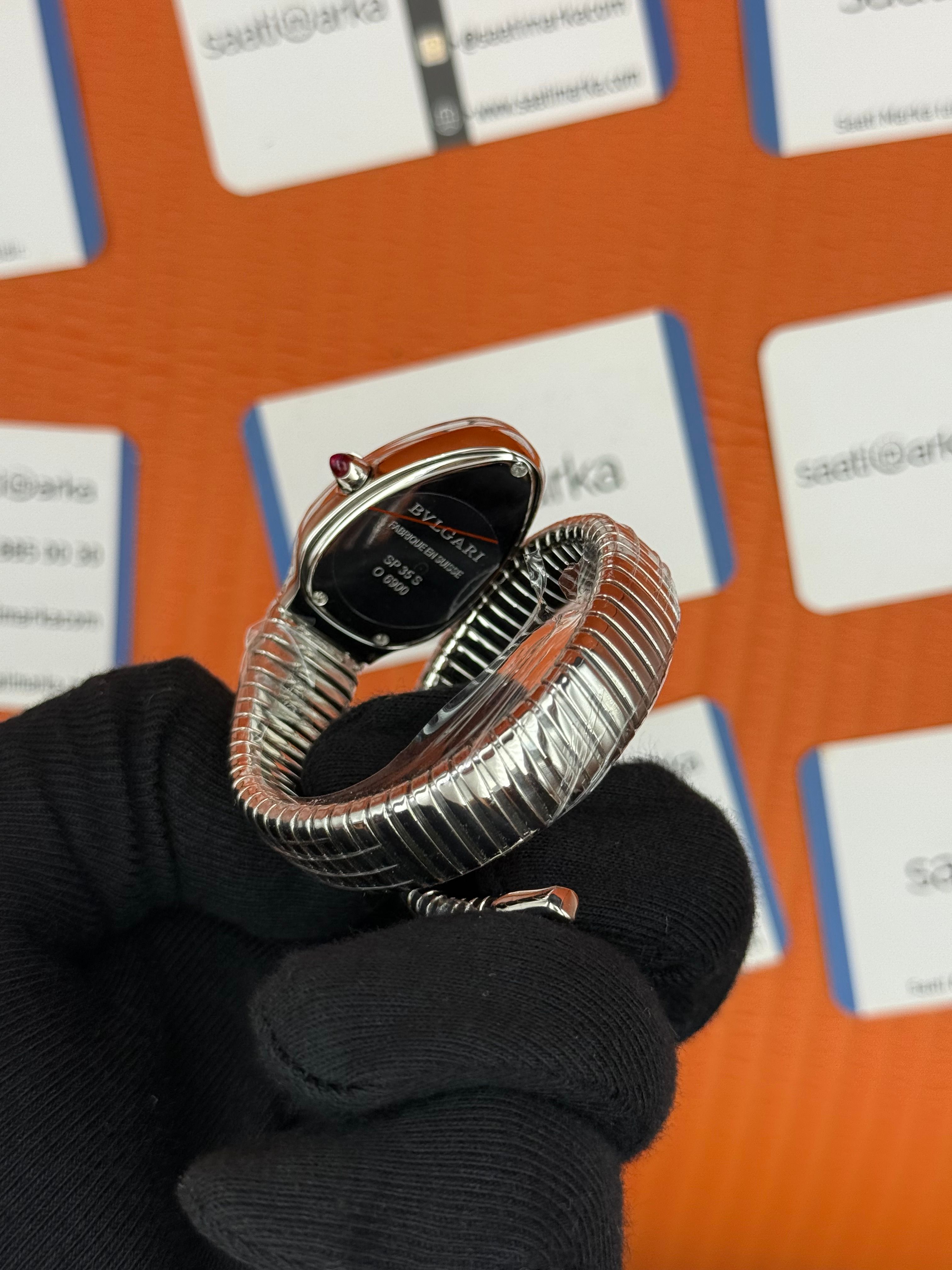 BVLGARİ serpenti tek sarma silver kordon taşlı bezel siyah kadran kadın kol saati