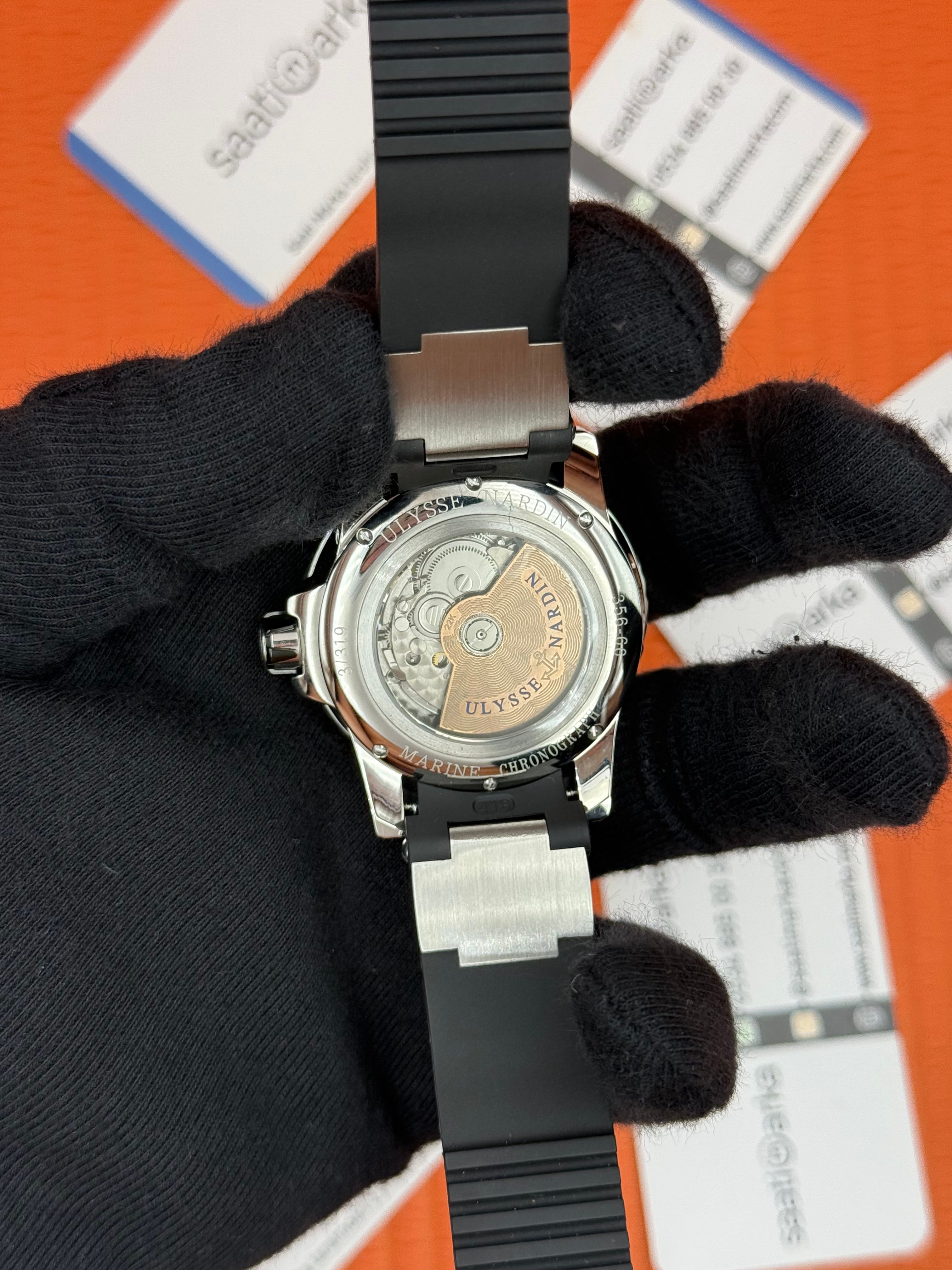 ULYSSE NARDİN MAXİ MARİNE CHRONOMETER SİYAH KORDON SARI DETAYLI