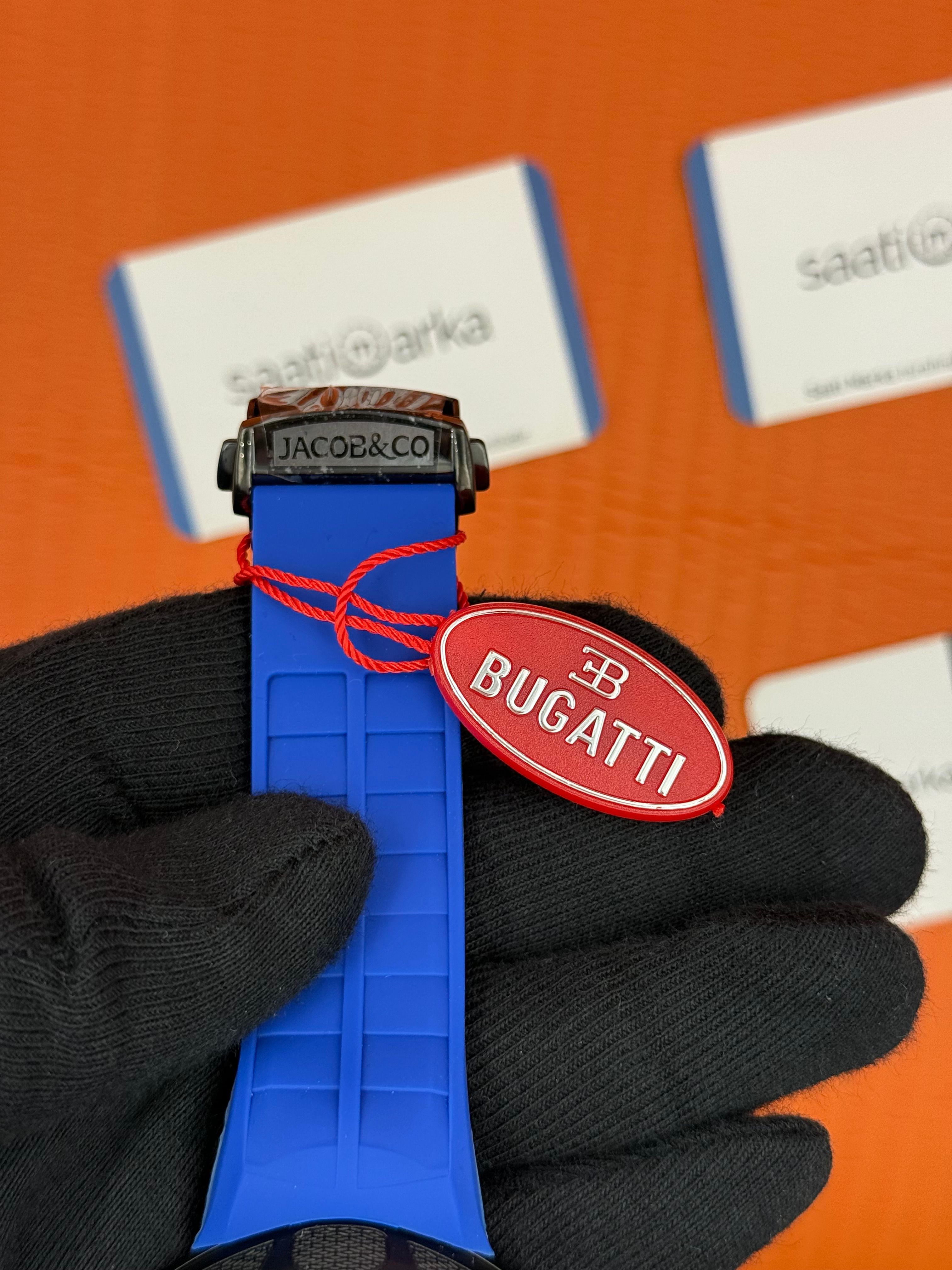 JACOB&CO BUGATTI turbillon kadran mavi kauçuk kadran siyah kasa