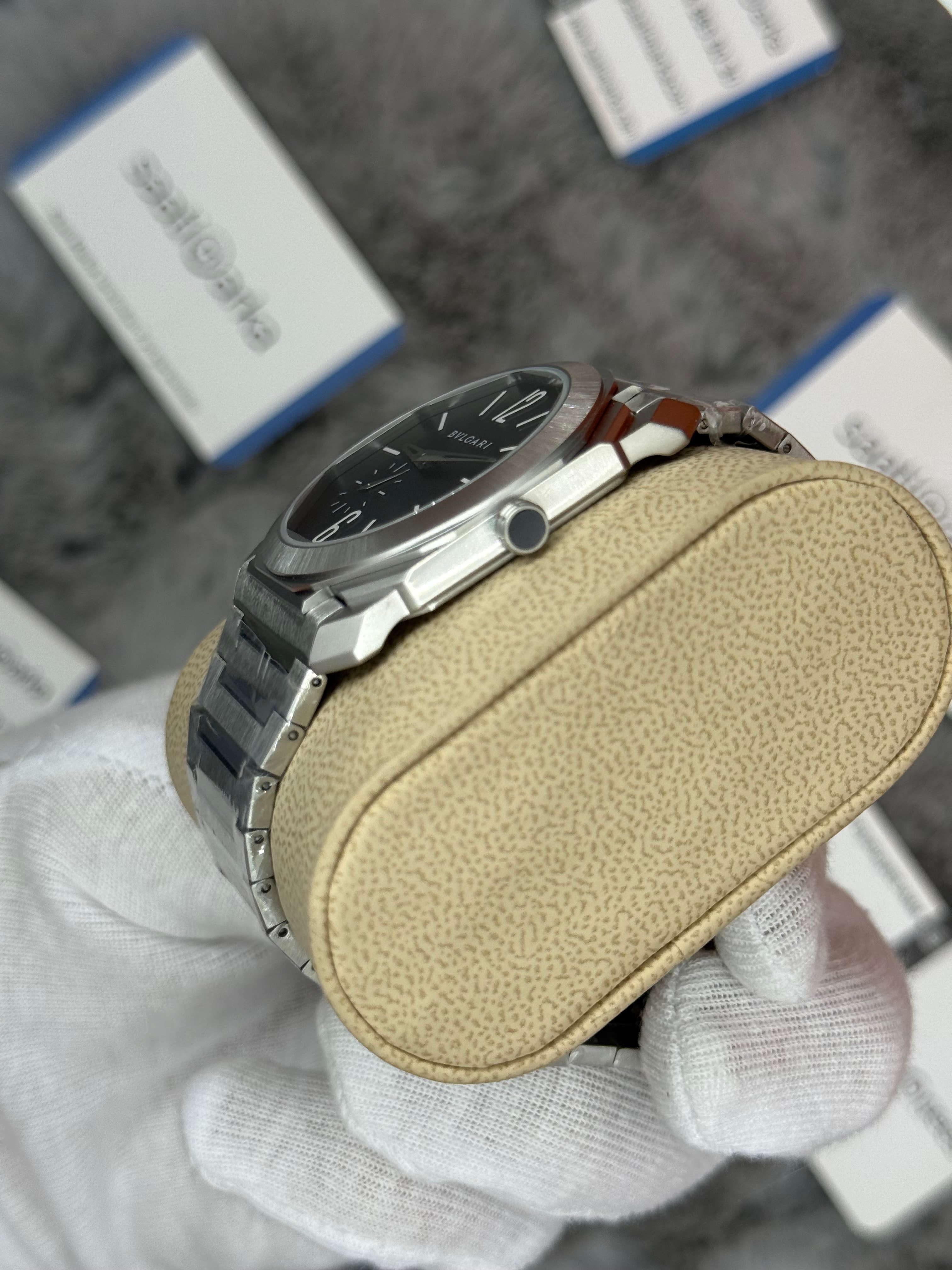 BVLGARİ octo 40mm siyah kadran silver kasa kordon erkek kol saati