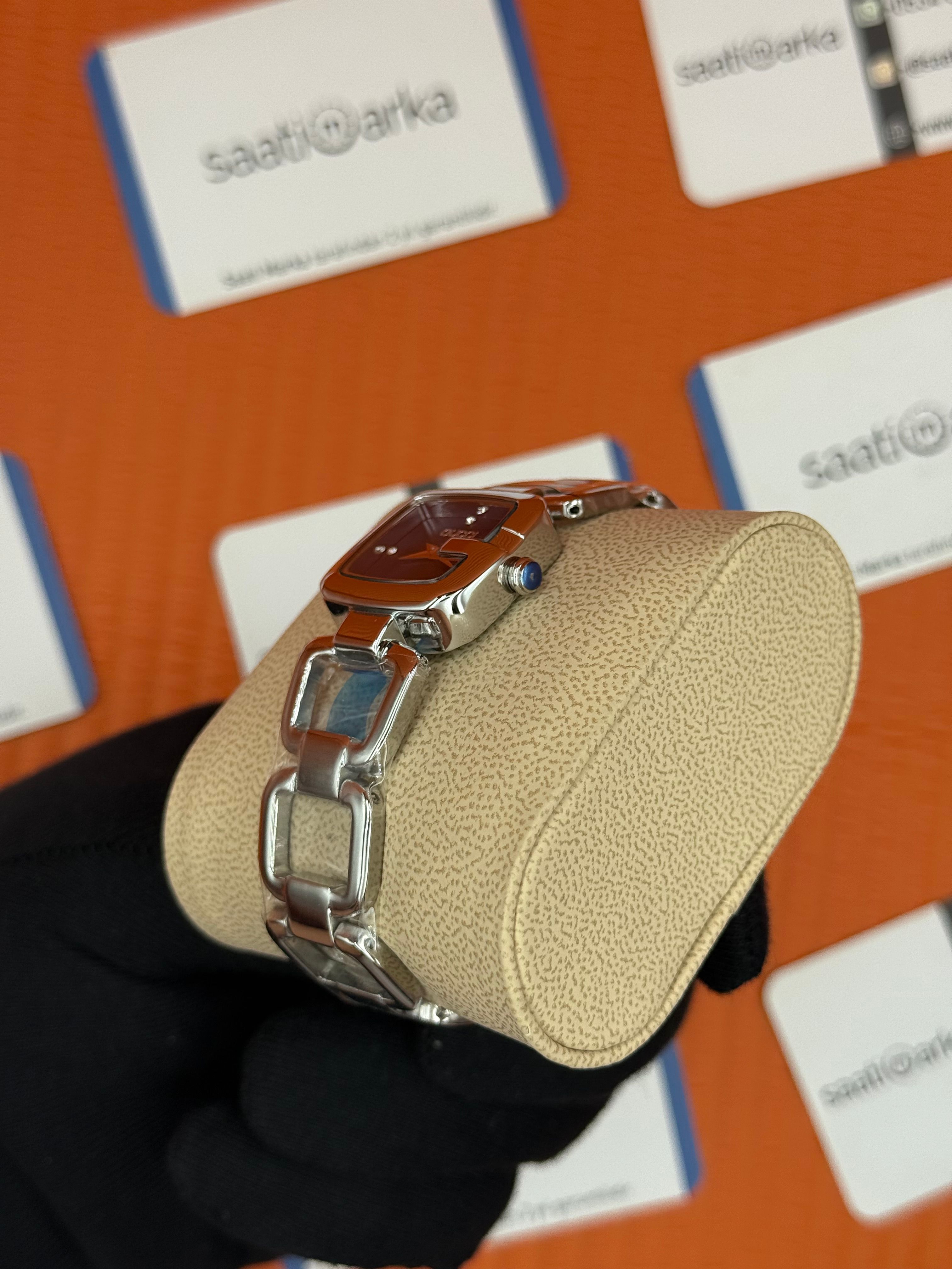 GUCCI YA125508 mavi kadran silver kasa kordon kadın kol saati