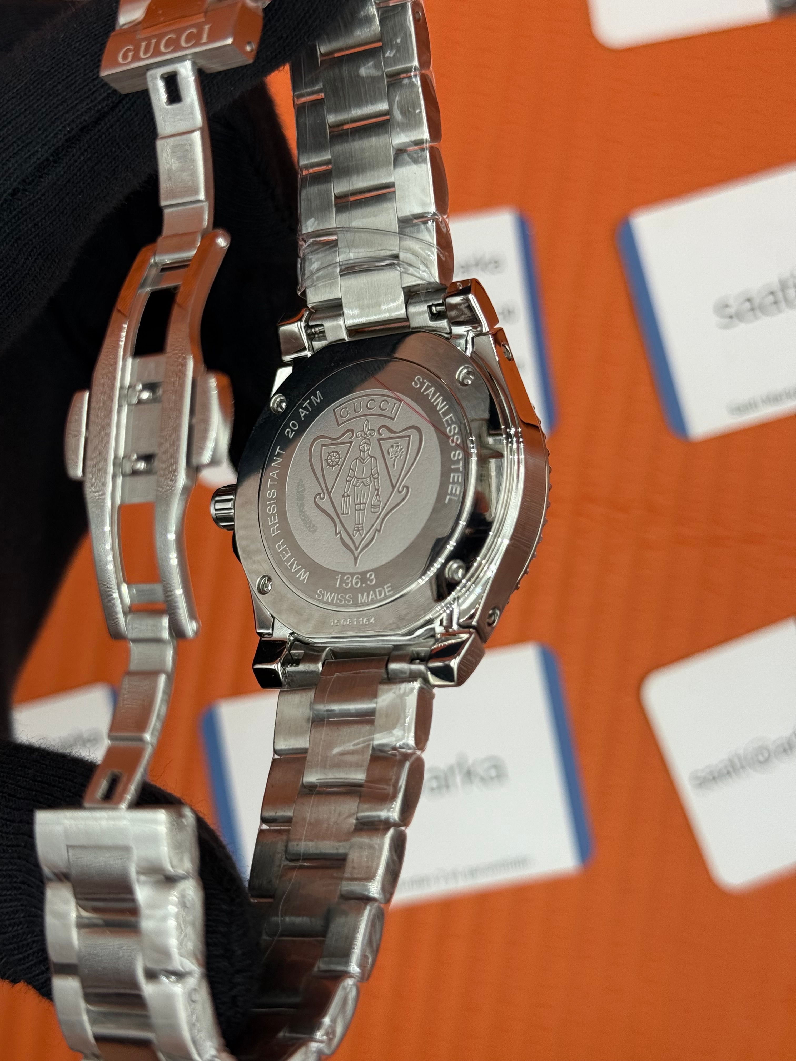 GUUCI DİVE 200M siyah kadran çelik kasa kordon siyah bezel 40mm