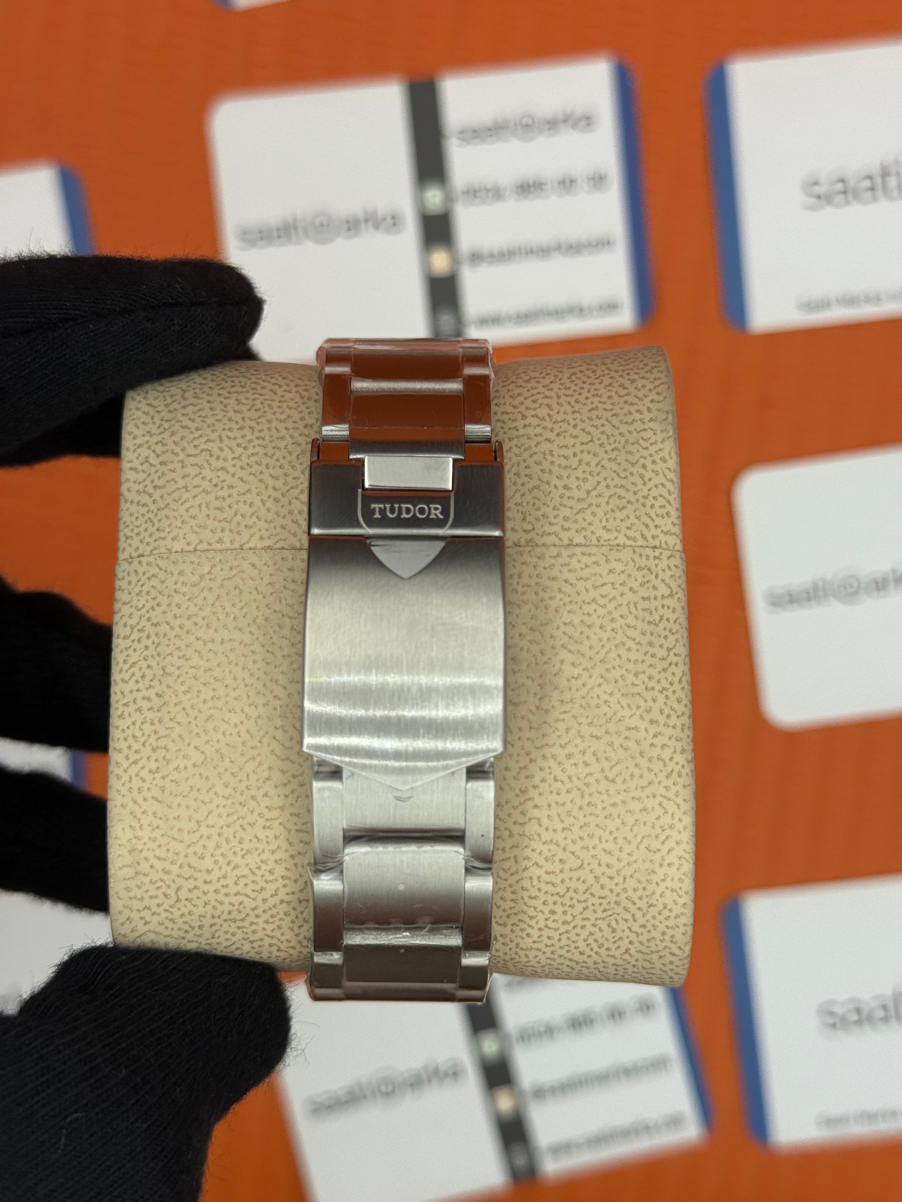 TUDOR black bey  flamingo blue turkuaz kadran silver kordon 41mm erkek kol saati