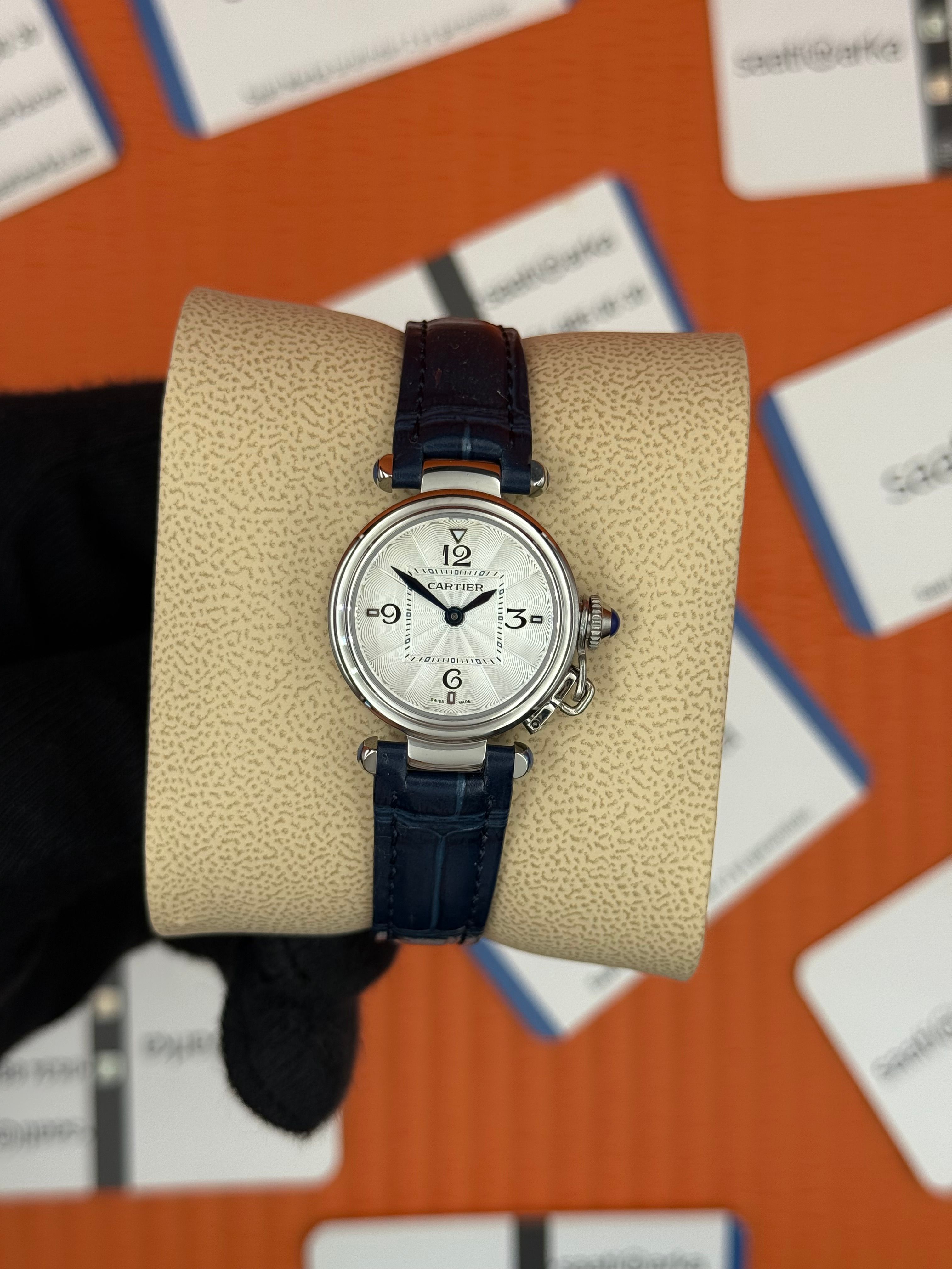 CARTIER Pasha 27mm kadın kol saati silver kasa lacivert deri kordon