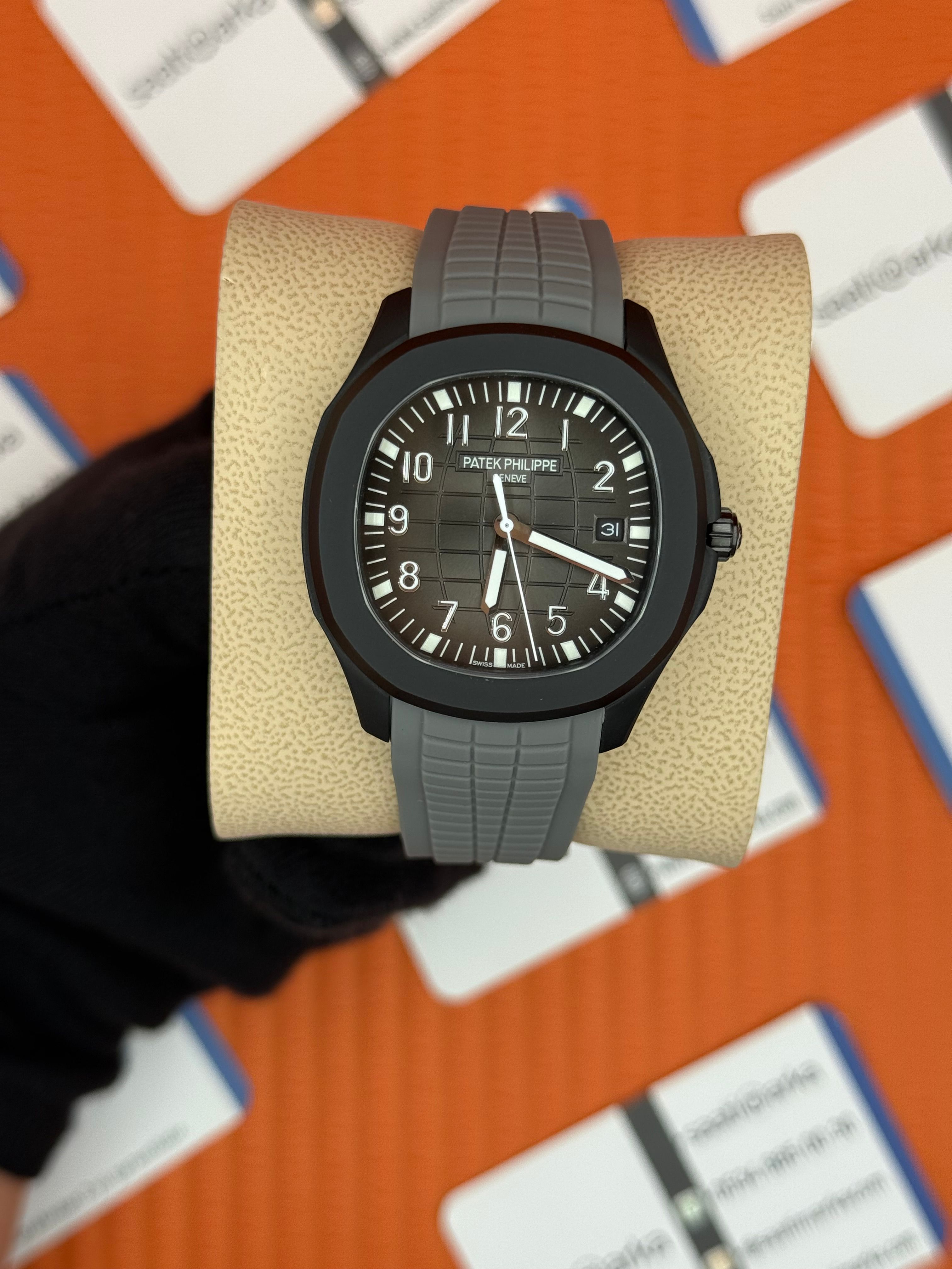 PATEK PHILIPPE AQUANAUT GRİ KAUÇUK KORDON SİYAH KADRAN-KASA 