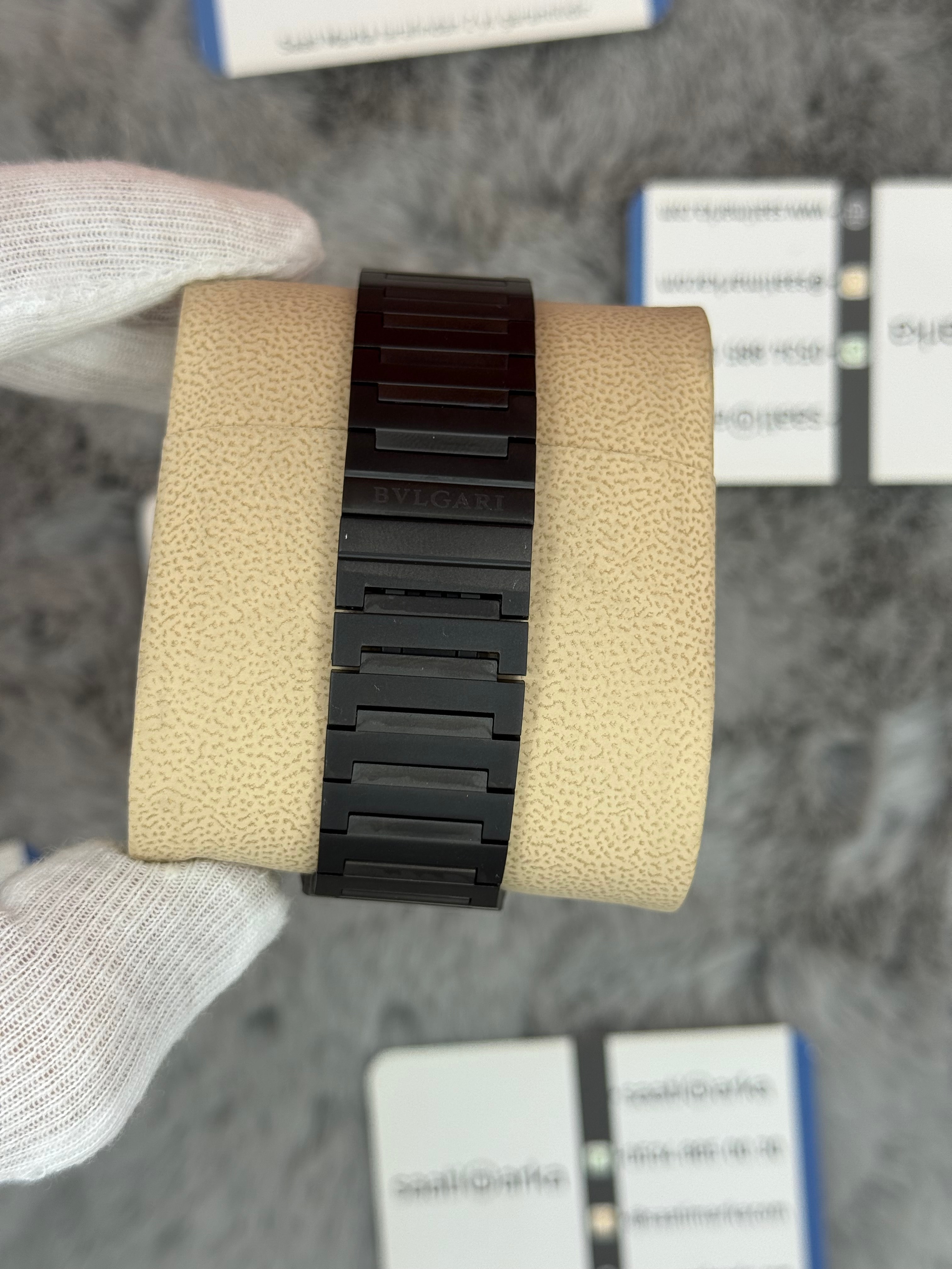 BVLGARİ octo 40mm dark black erkek kol saati