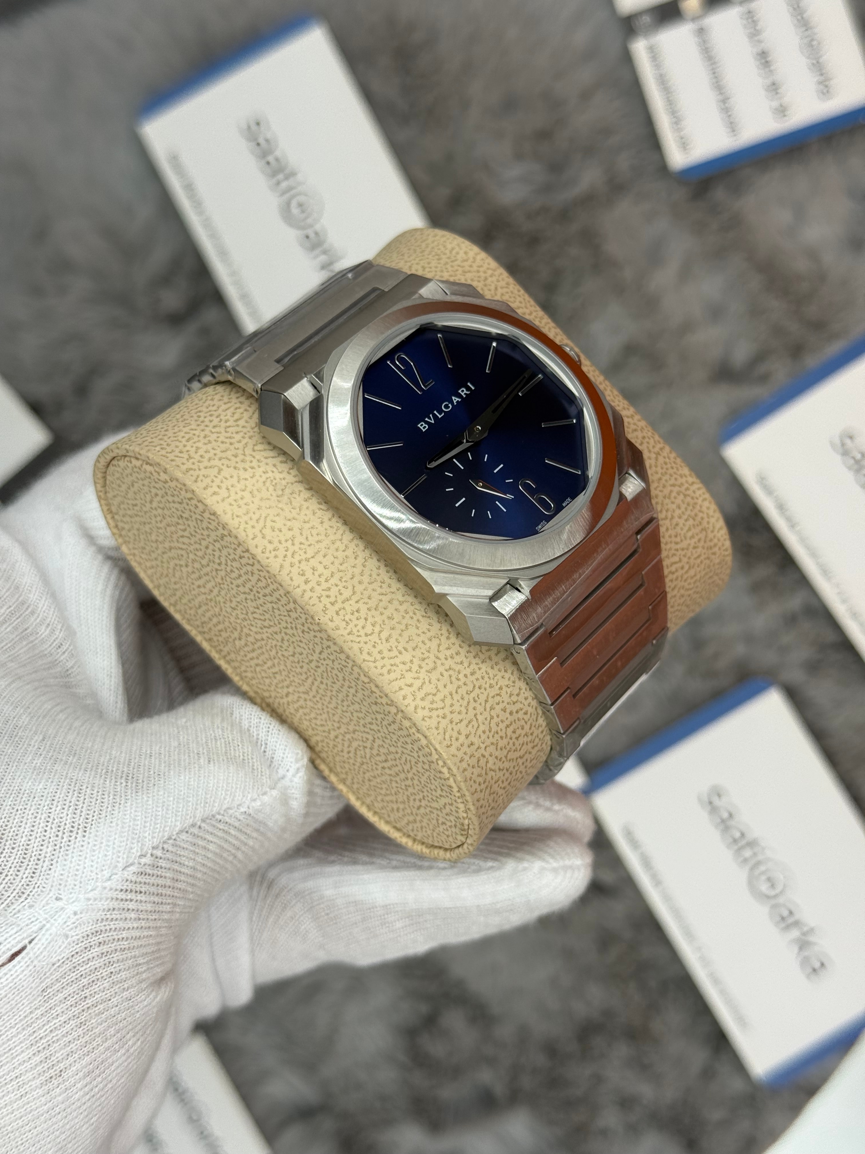 BVLGARİ octo 40mm mavi kadran silver kasa kordon erkek kol saati