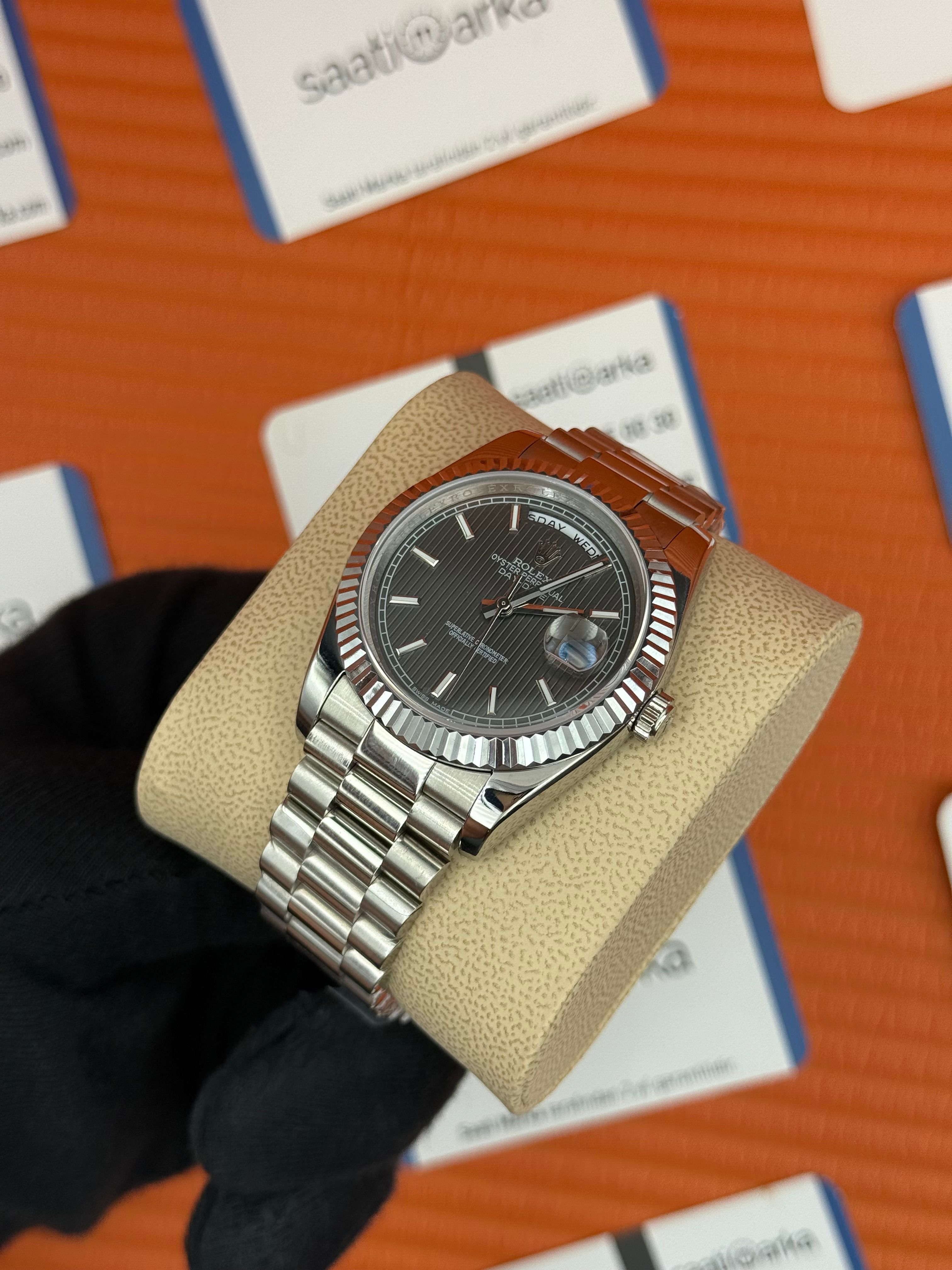 ROLEX Day Date çizgili gri kadran silver president kordon