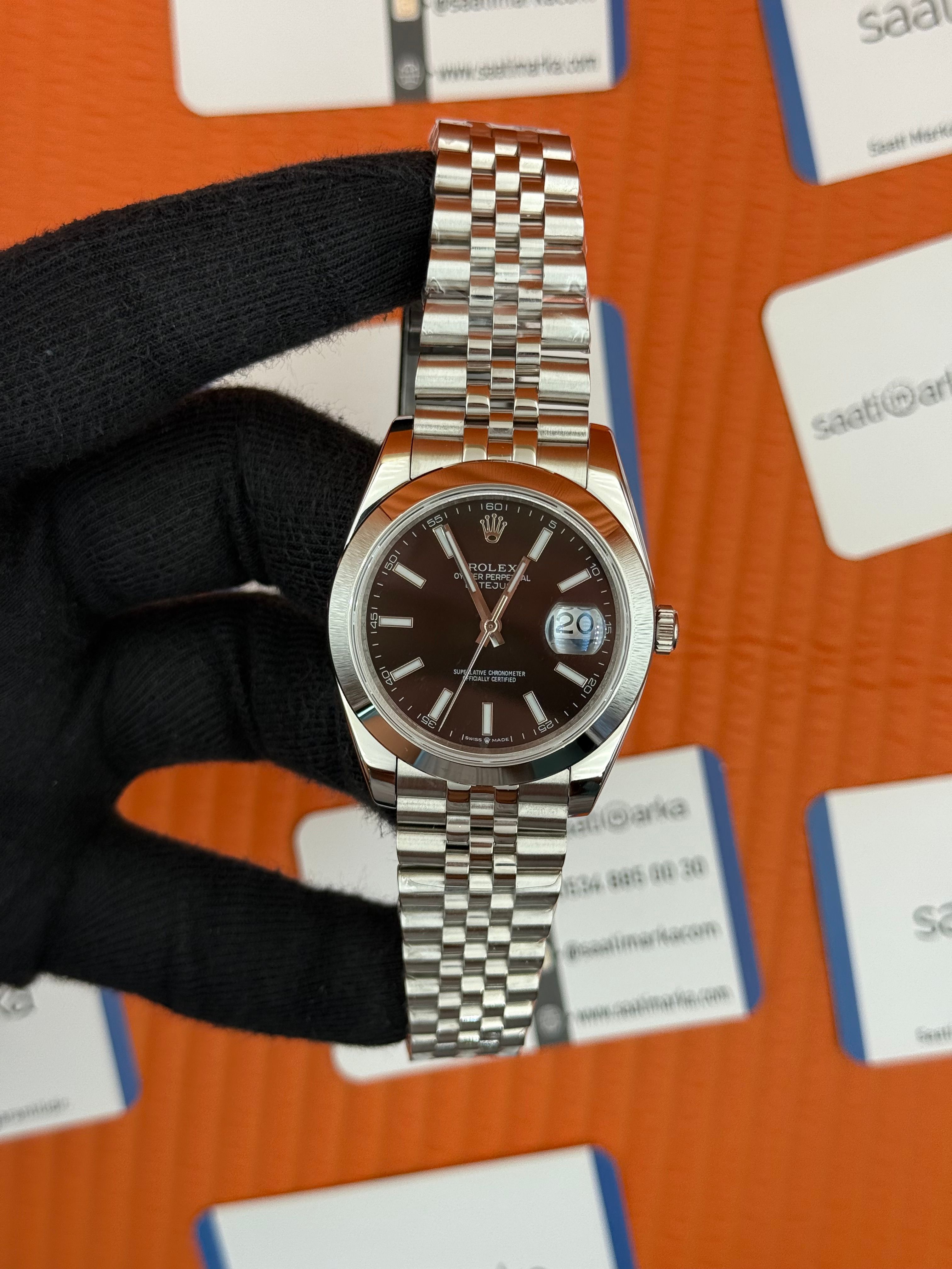 ROLEX Datejust black dial silver jubilee kordon