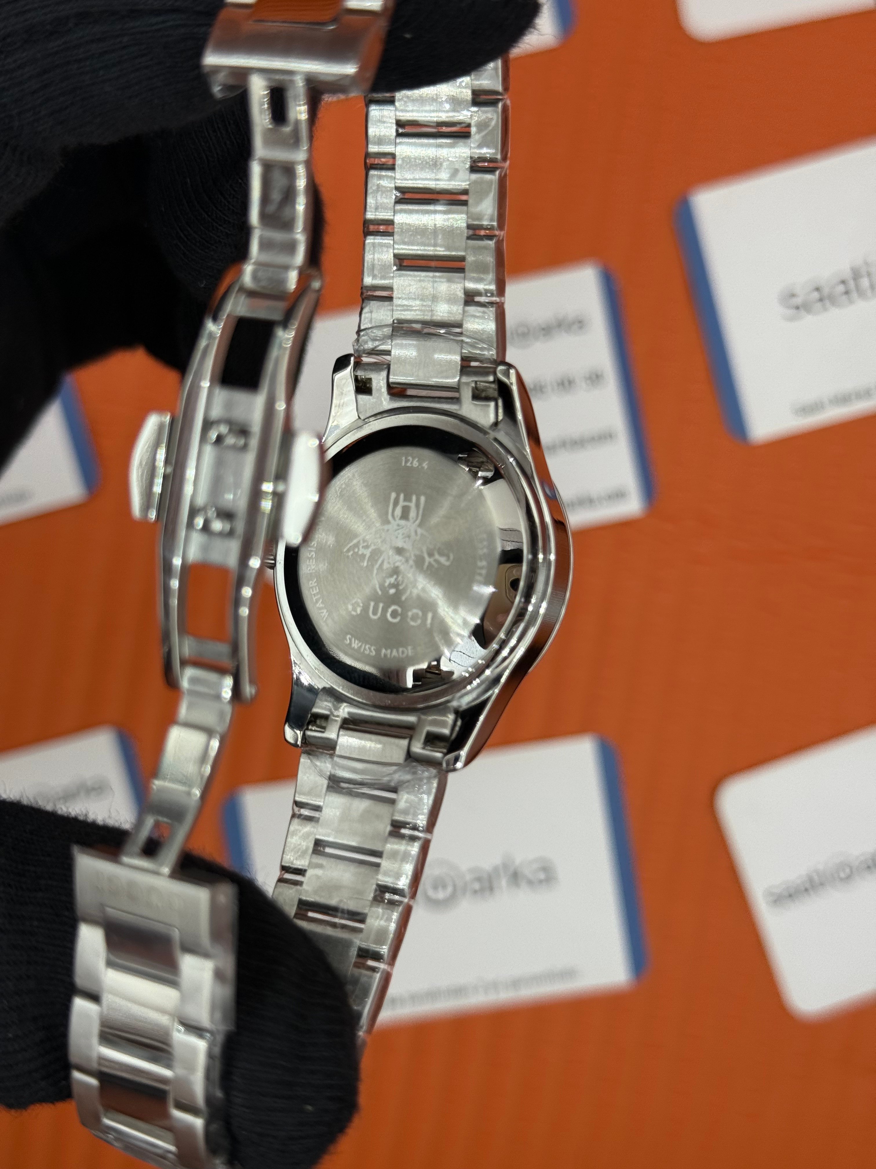 GUCCI YA1267176 yeşil siyah kadran silver kasa kordon kadın kol saati