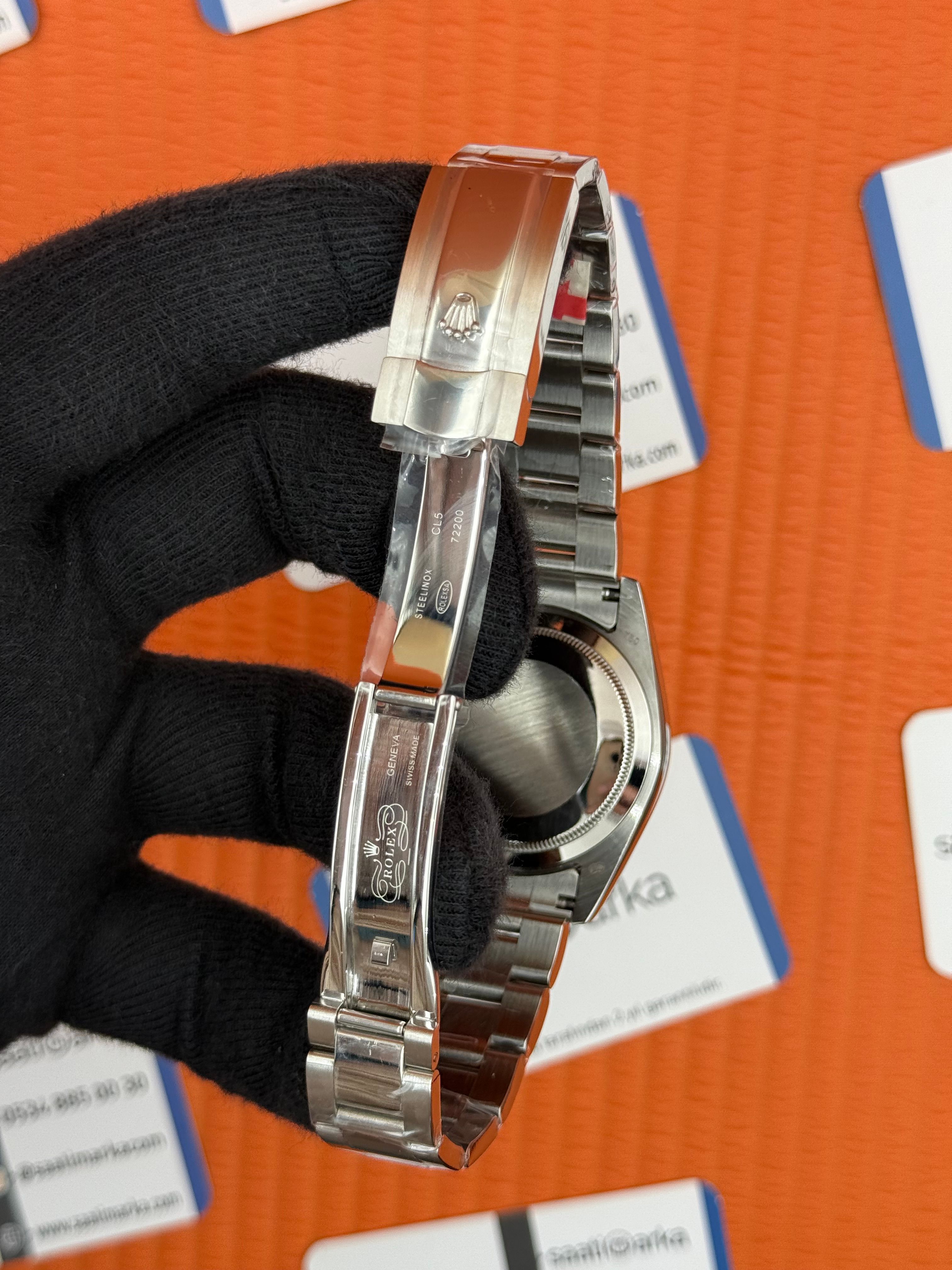 ROLEX Datejust white dial silver oyster kordon